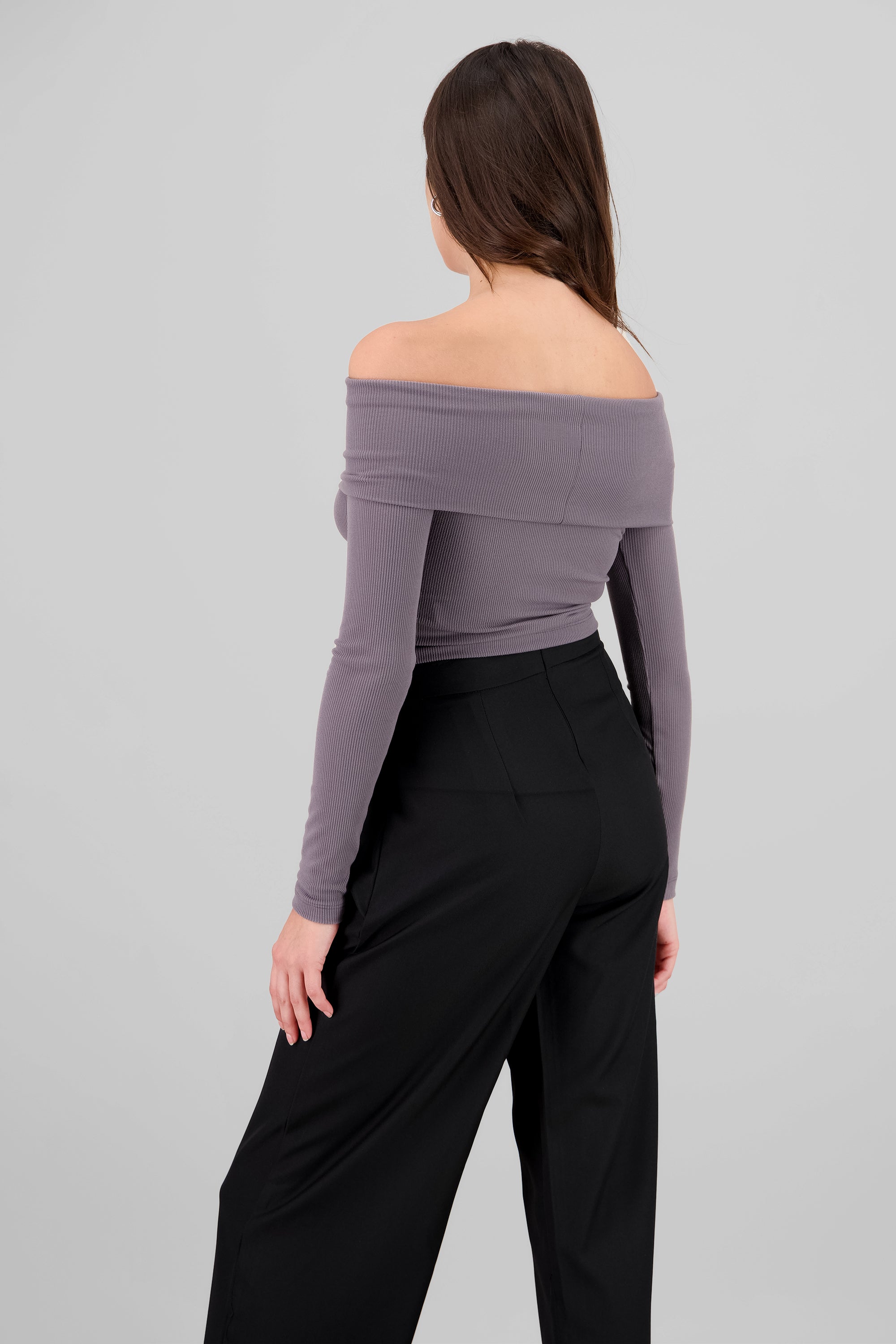 Top off shoulder manga larga rib GRIS OBSCURO