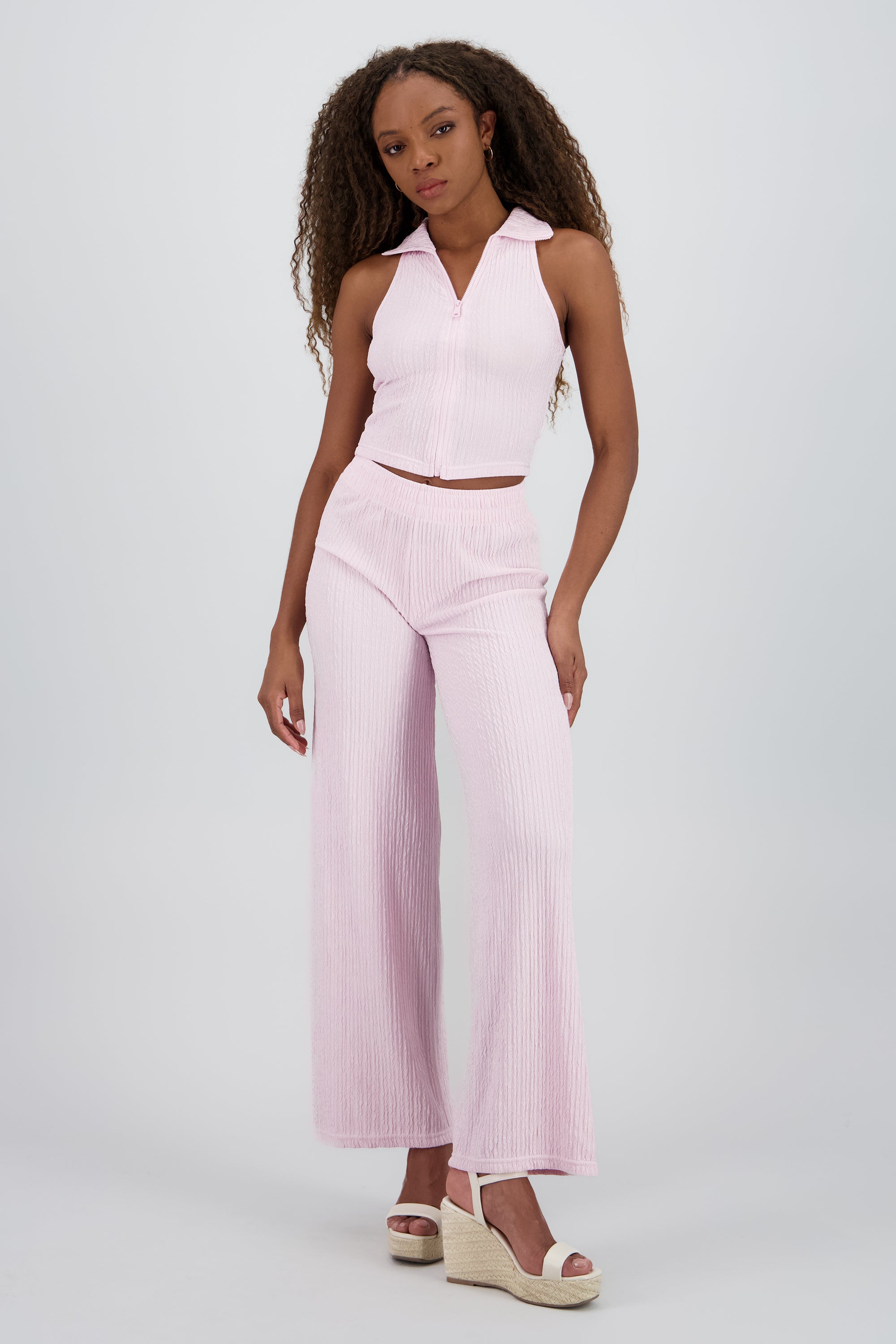 Pantalon textura resorte ROSA PASTEL