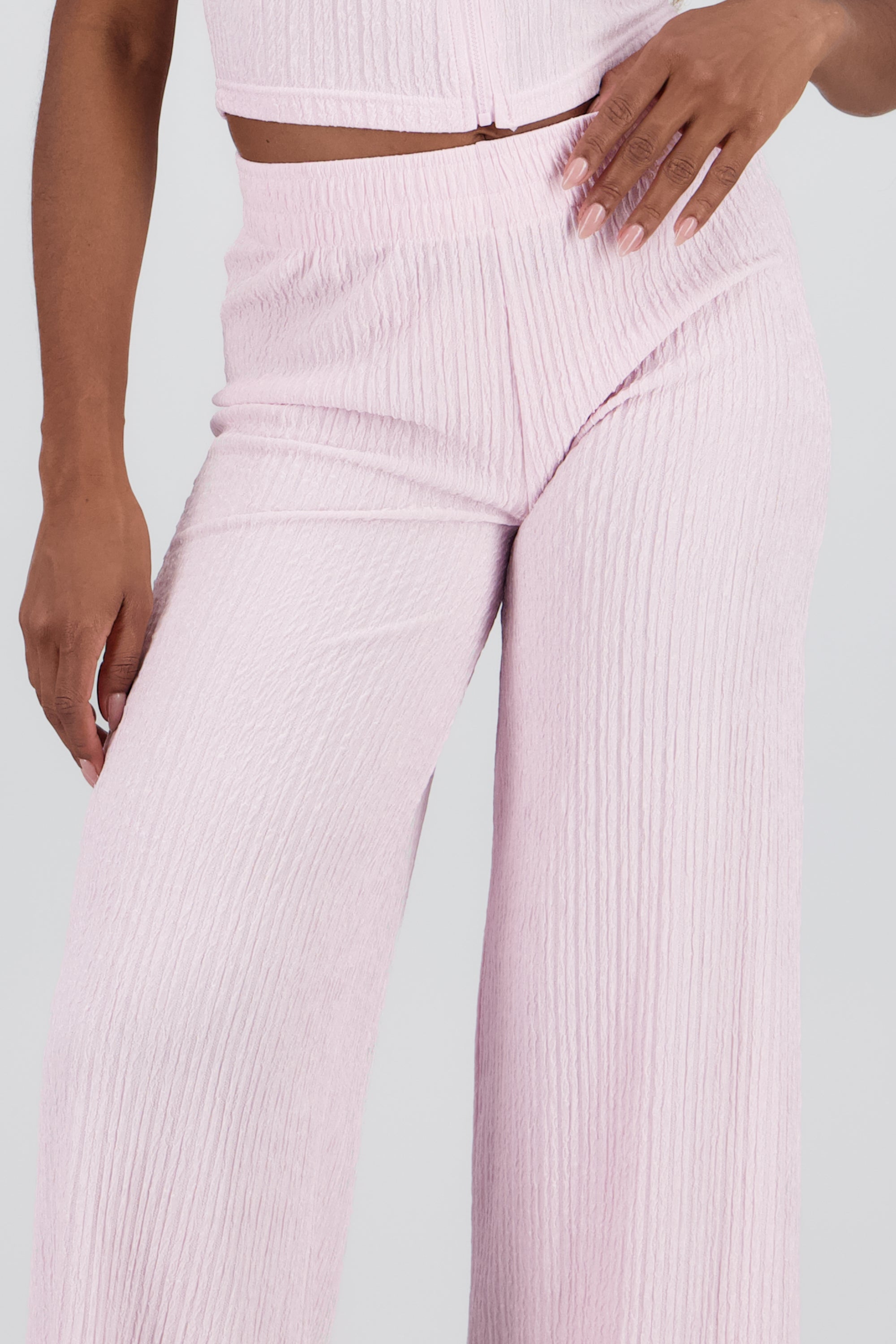 Pantalon textura resorte ROSA PASTEL