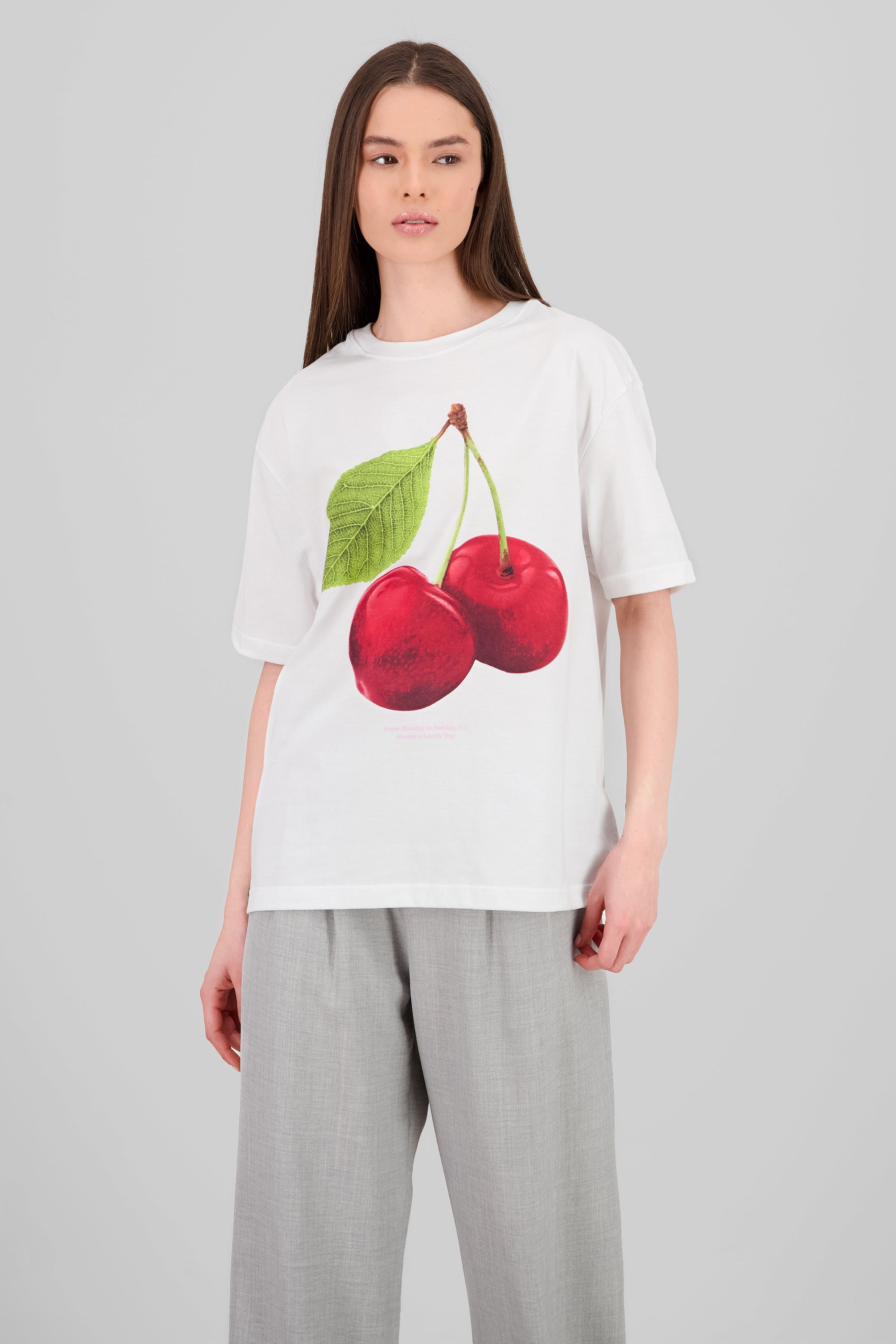 Playera oversize estampada cerezas mon cheri hypst BLANCO