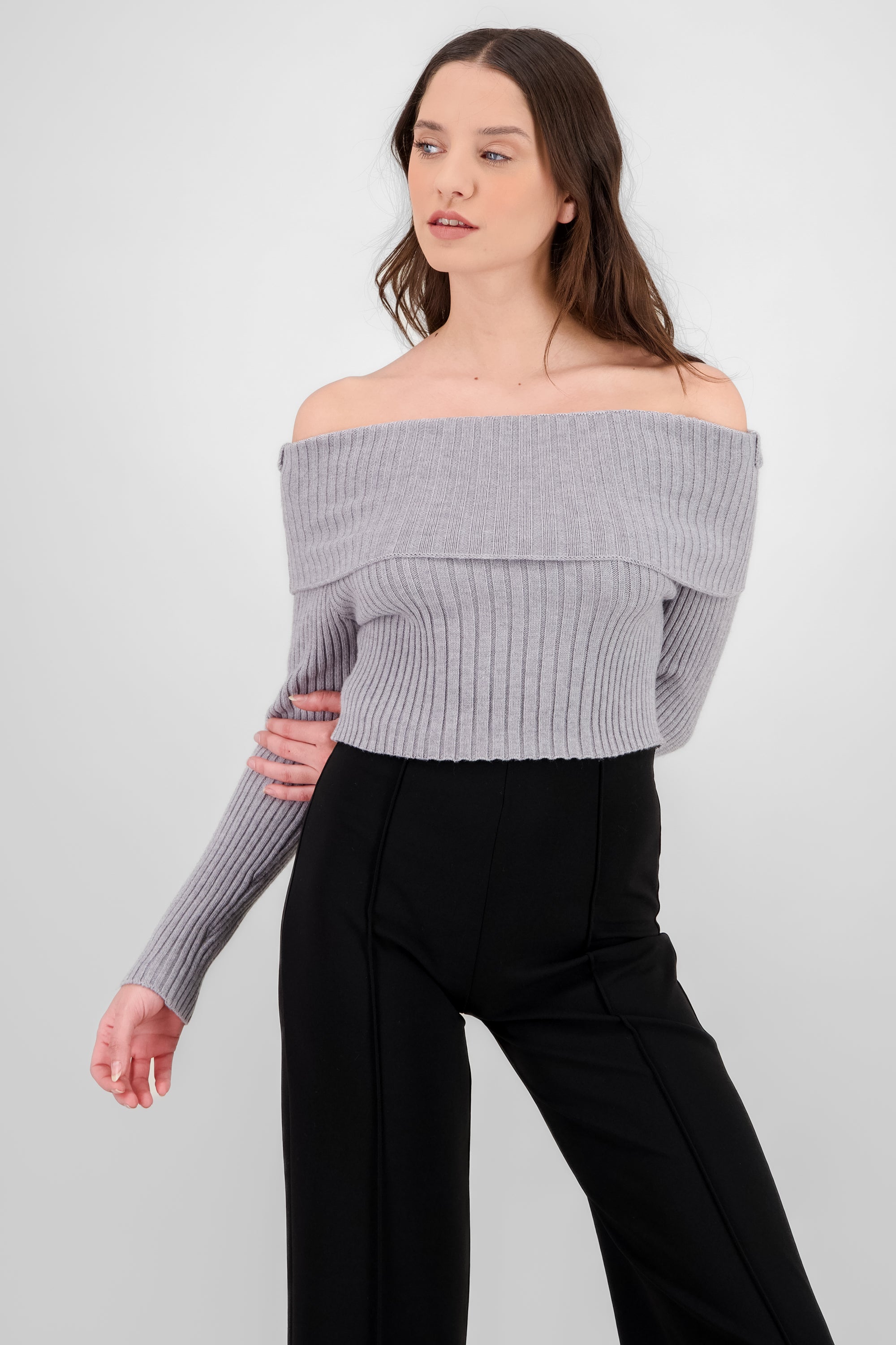 Sueter tejido off shoulder GRIS JASPE