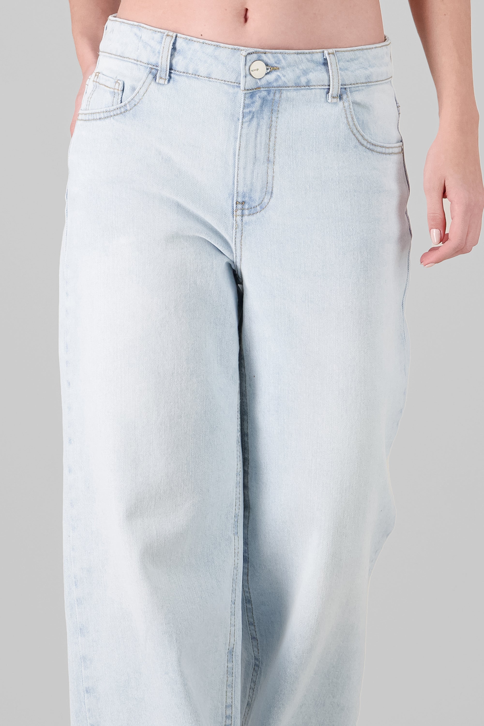 Jeans wide leg amplios SUPER BLEACHED