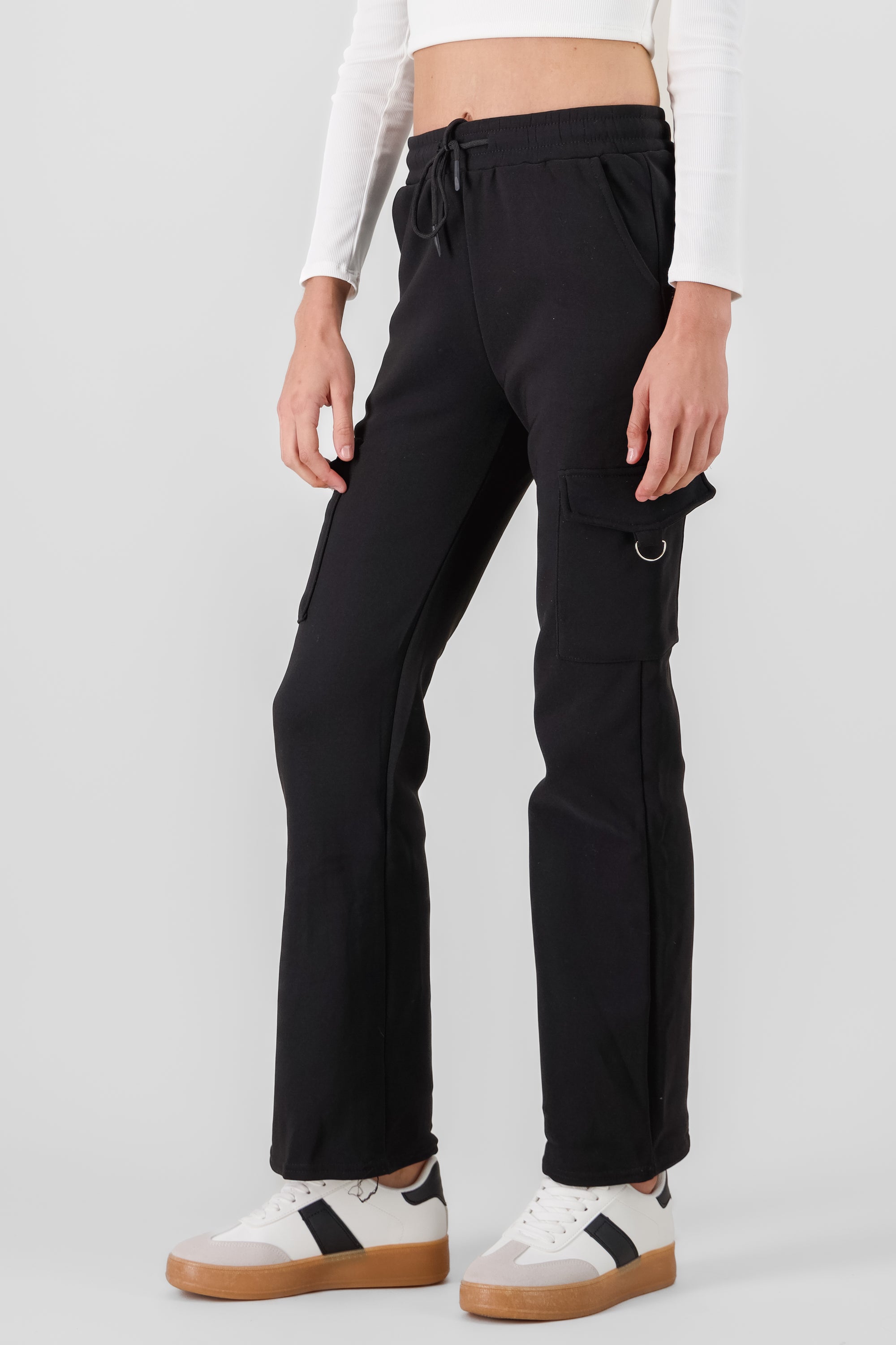 Pants estilo wide leg cargo lisos NEGRO