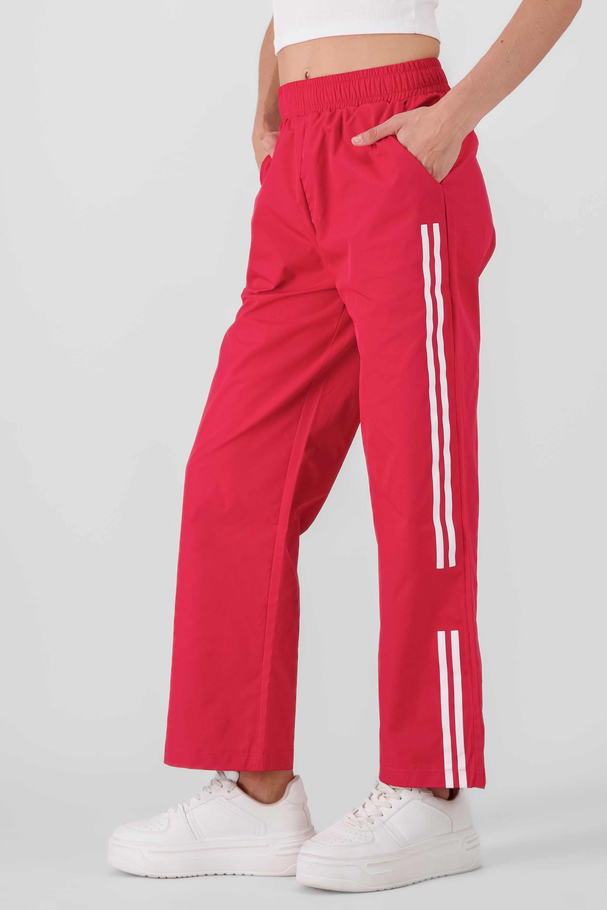 Pantalon amplio lineas ROJO