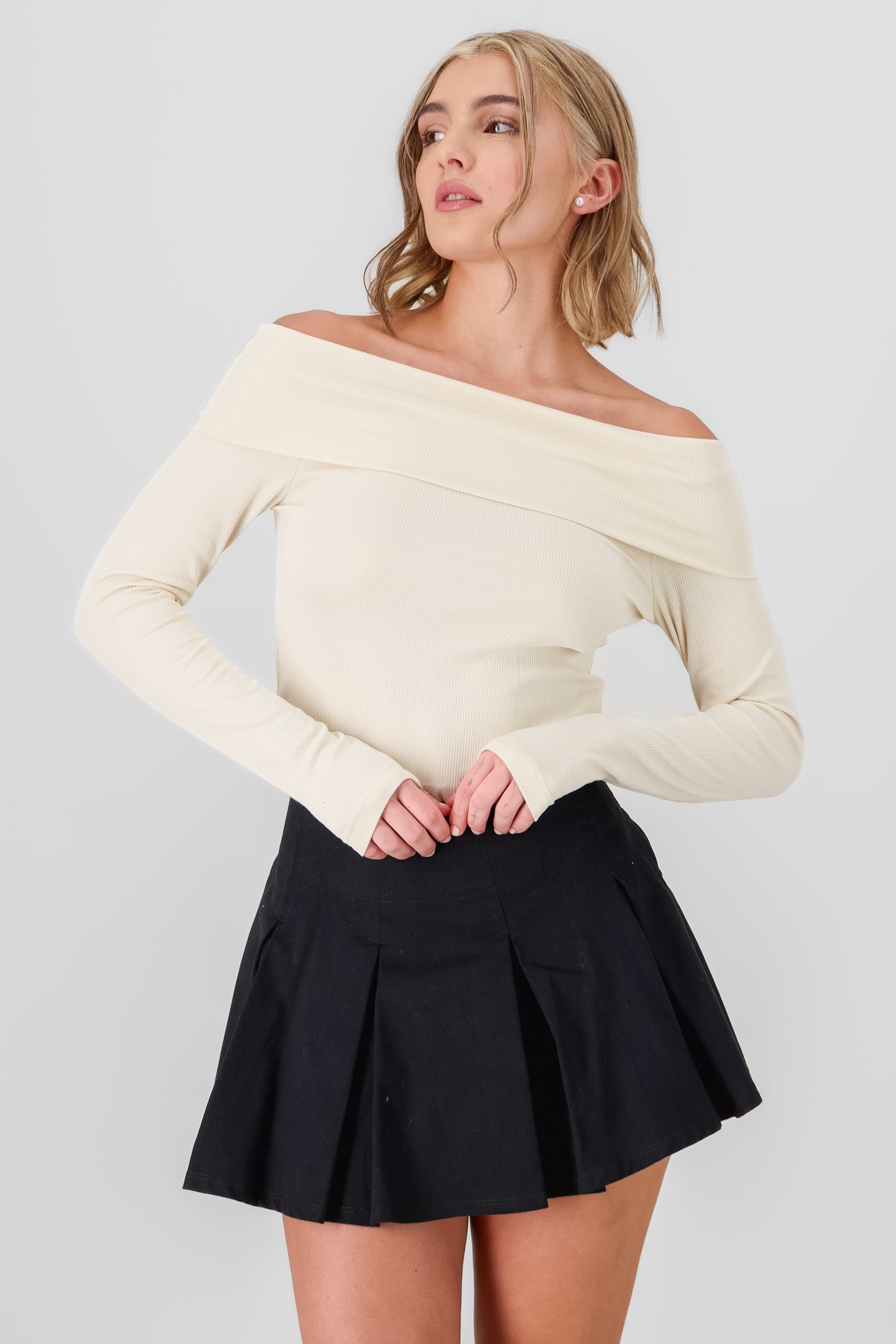 Blusa off shoulder rib CREMA