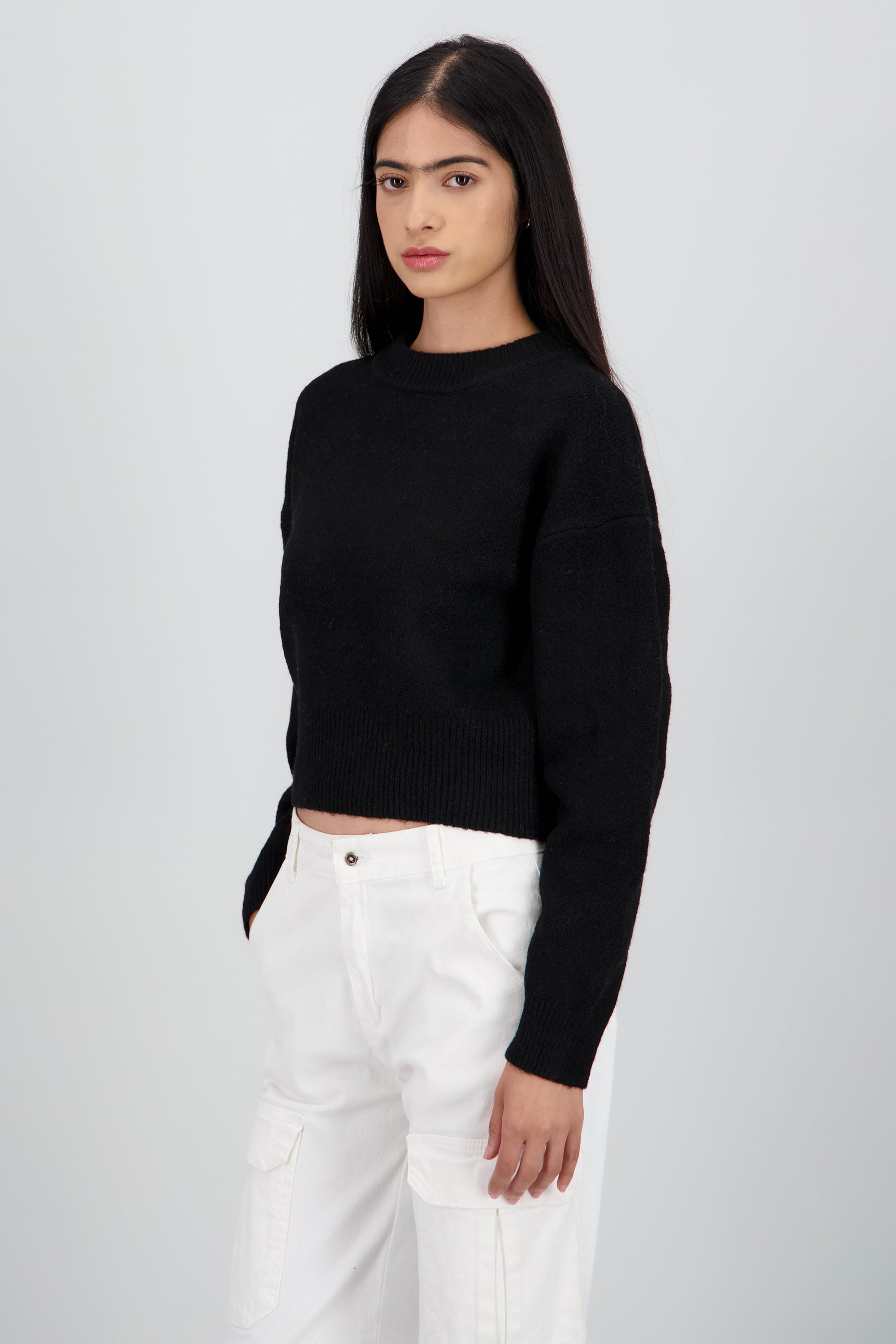 Sueter de cuello redondo manga larga suave NEGRO