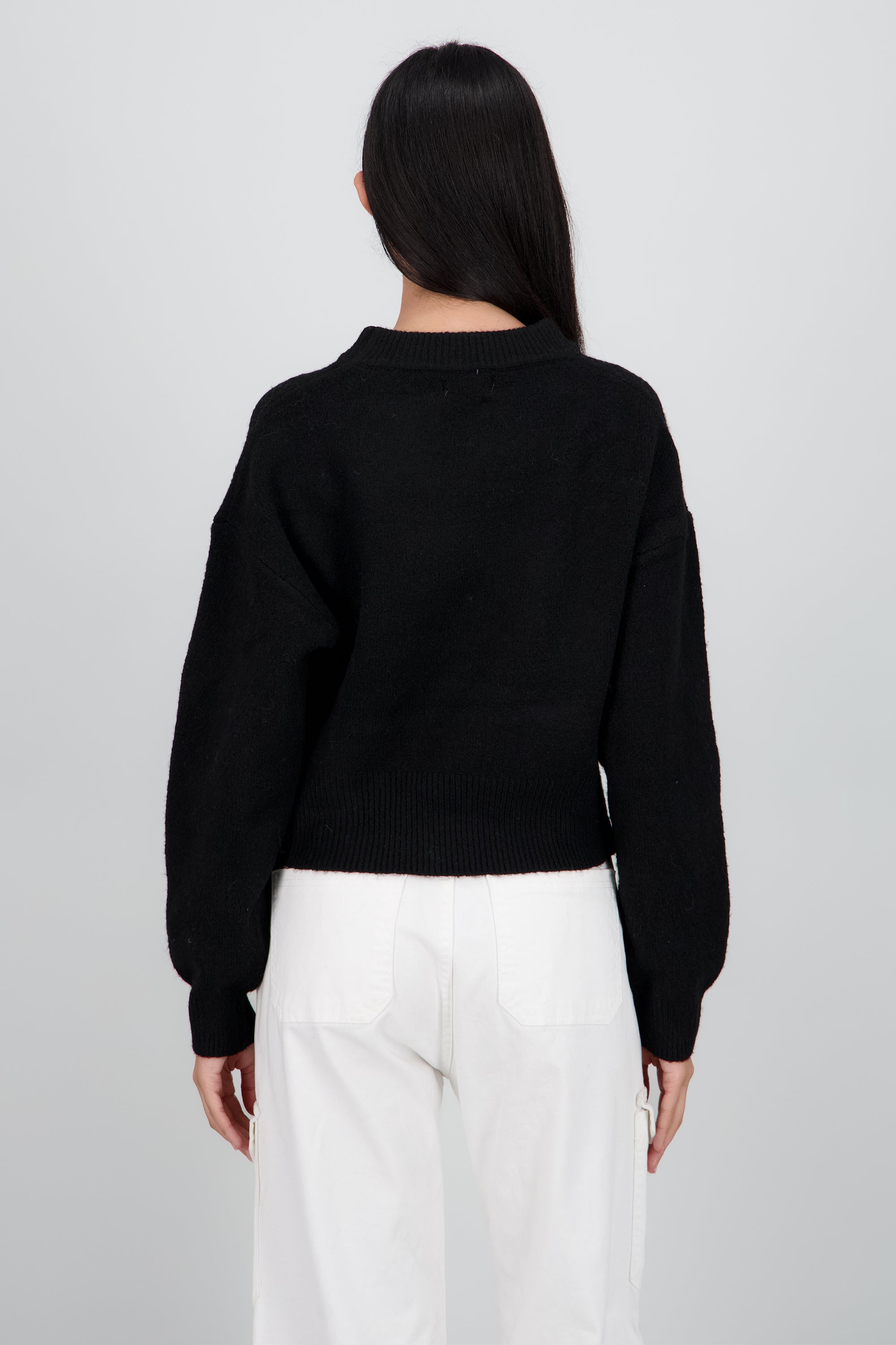 Sueter de cuello redondo manga larga suave NEGRO