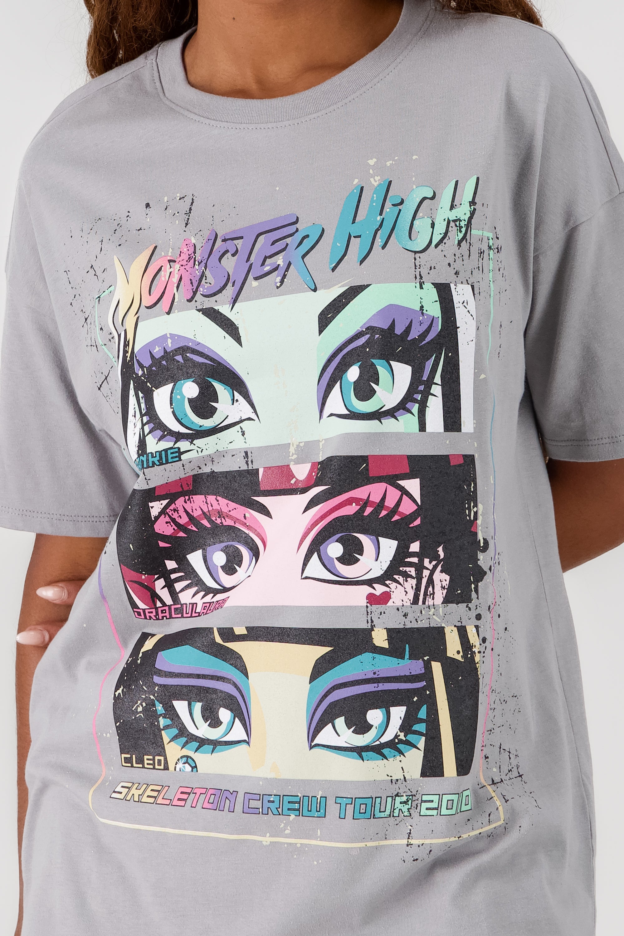 Playera over ojo monster high GRIS