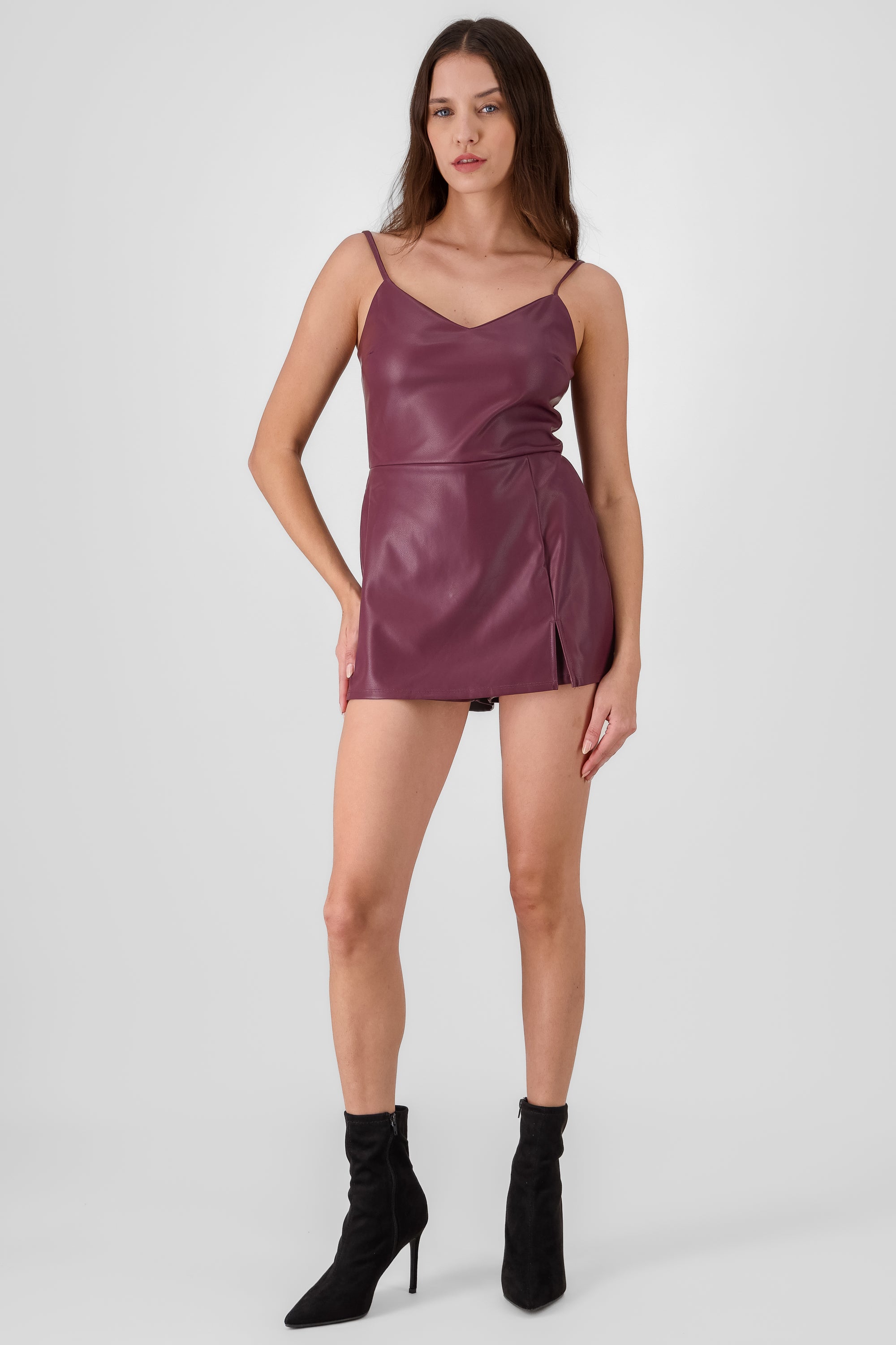 Romper mini vestido en escote v liso VINO