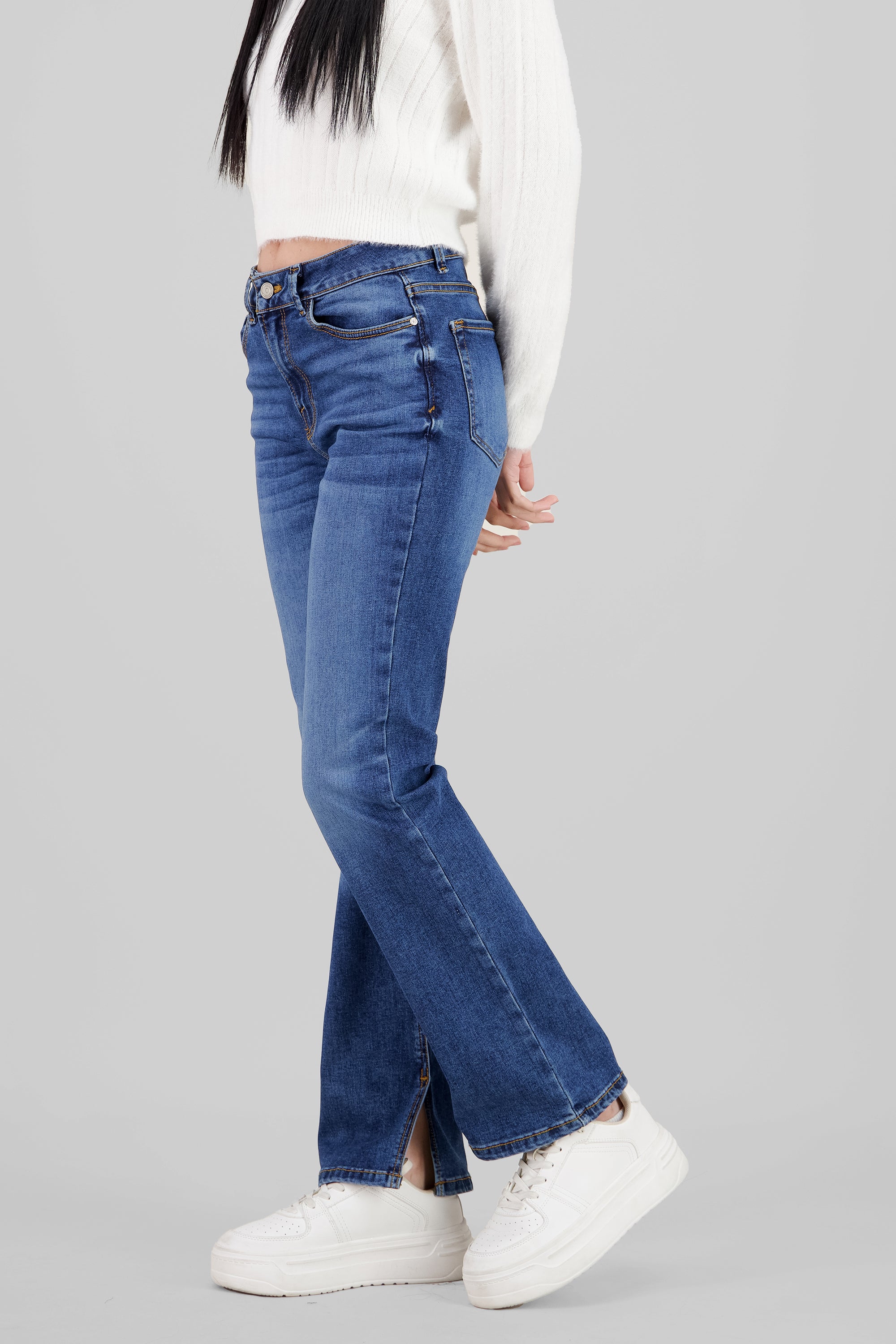 Jeans bootcut con abertura STONE