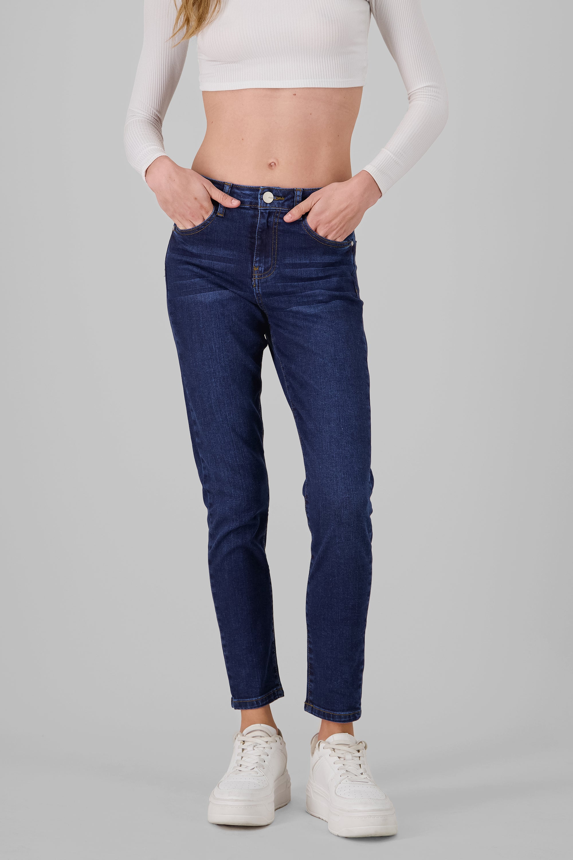 Jeans skinny basico DARK WASH