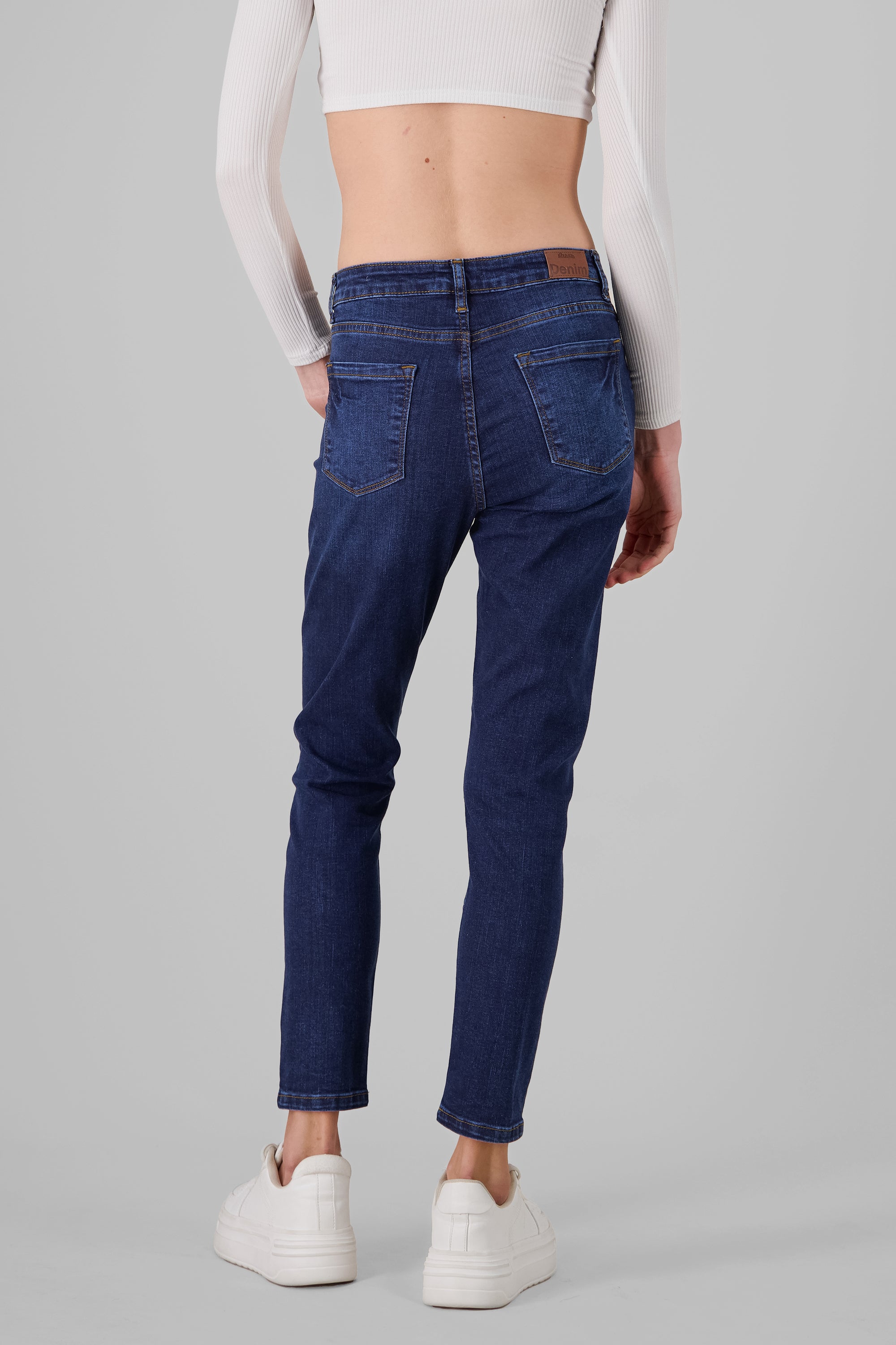 Jeans skinny basico DARK WASH