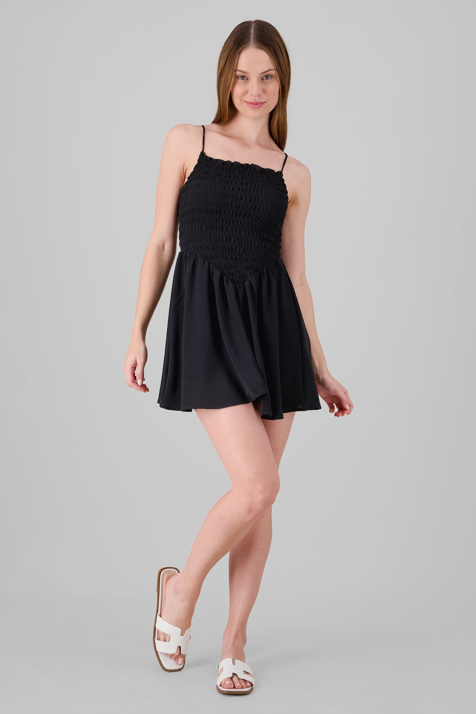 Vestido mini tirantes detalle smock NEGRO