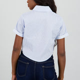 Camisa crop manga corta