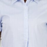 Camisa crop manga corta