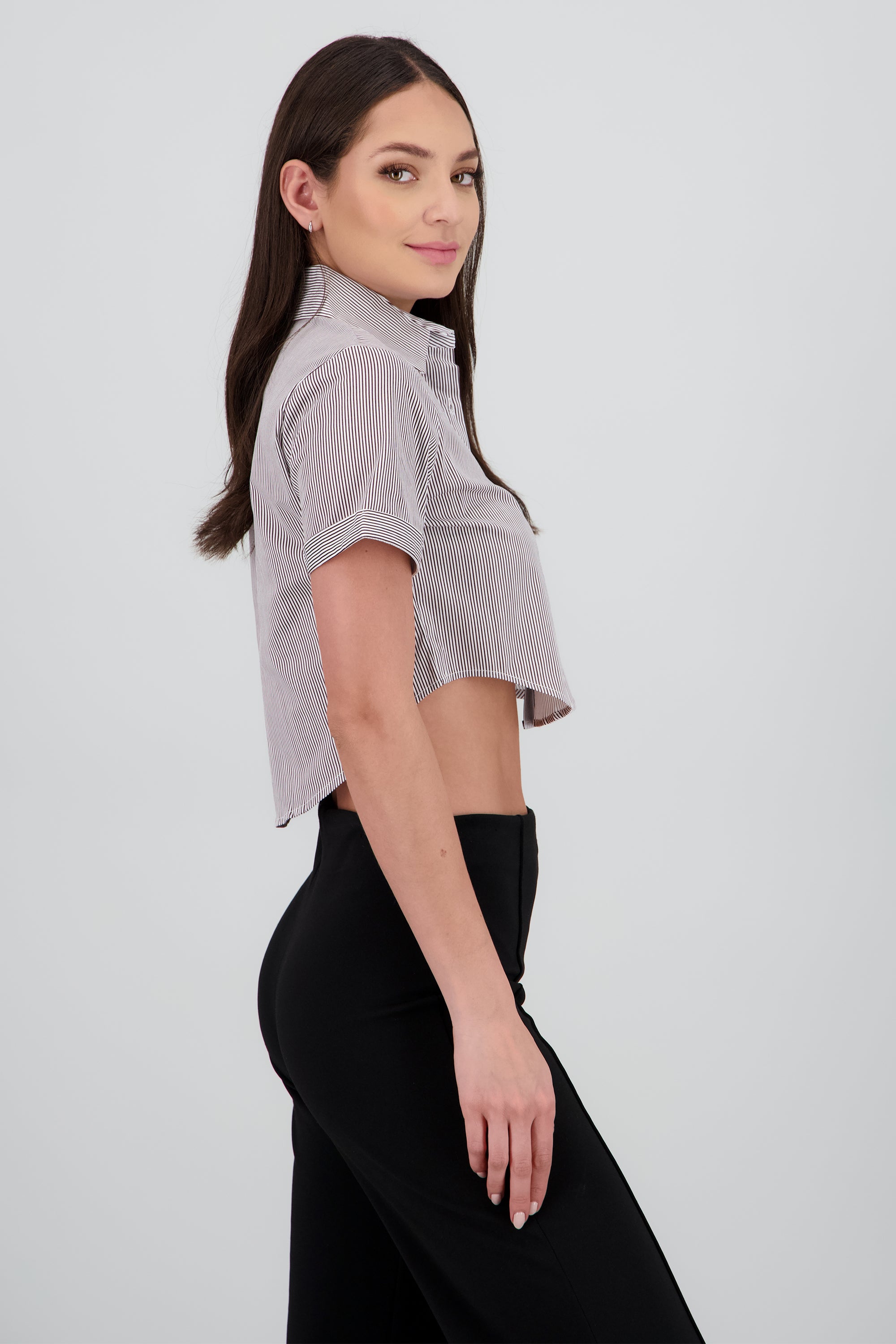 Camisa crop manga corta CHOCOLATE