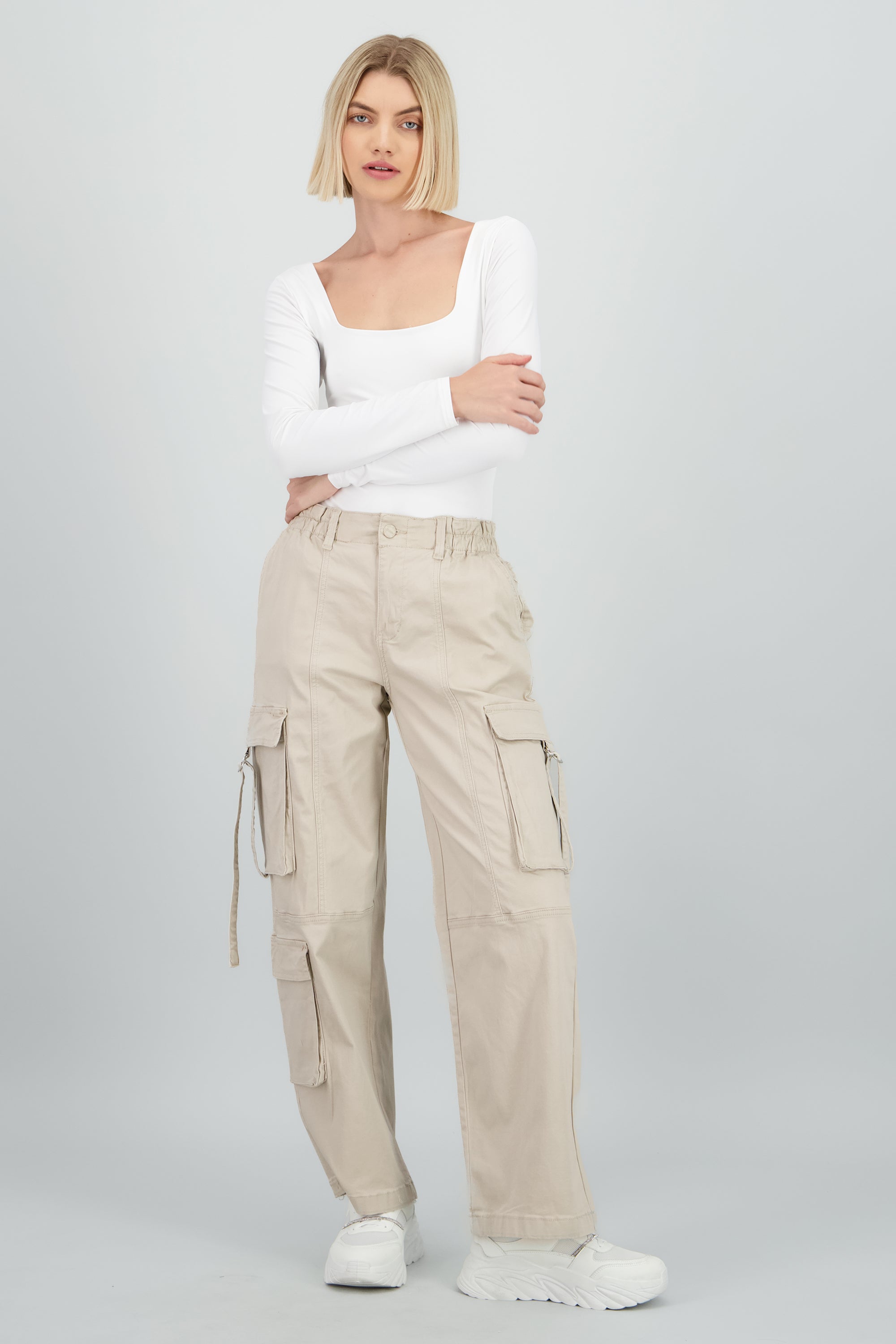 Pantalón cargo con jaretas HUESO