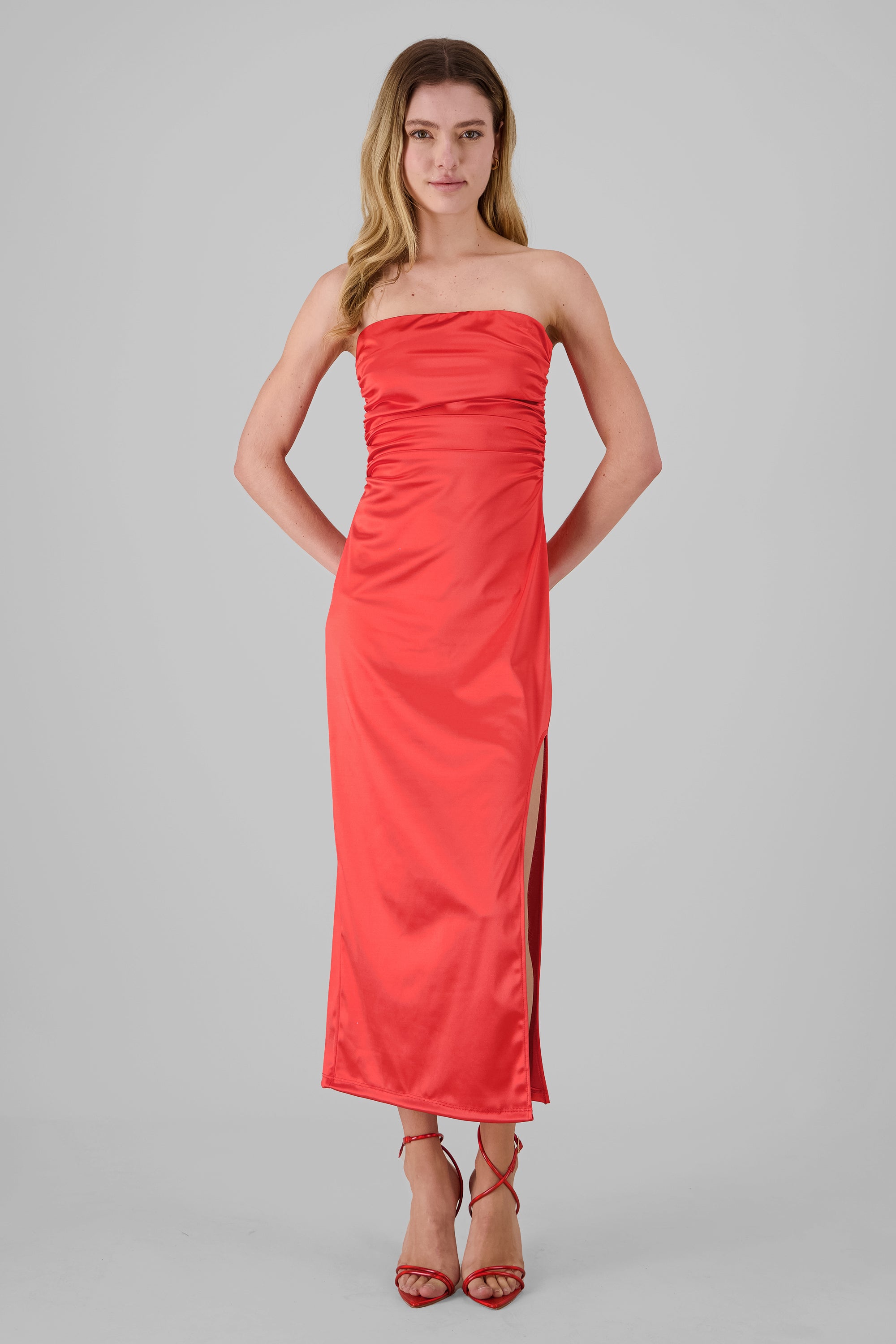 Vestido midi drapeado satin ROJO