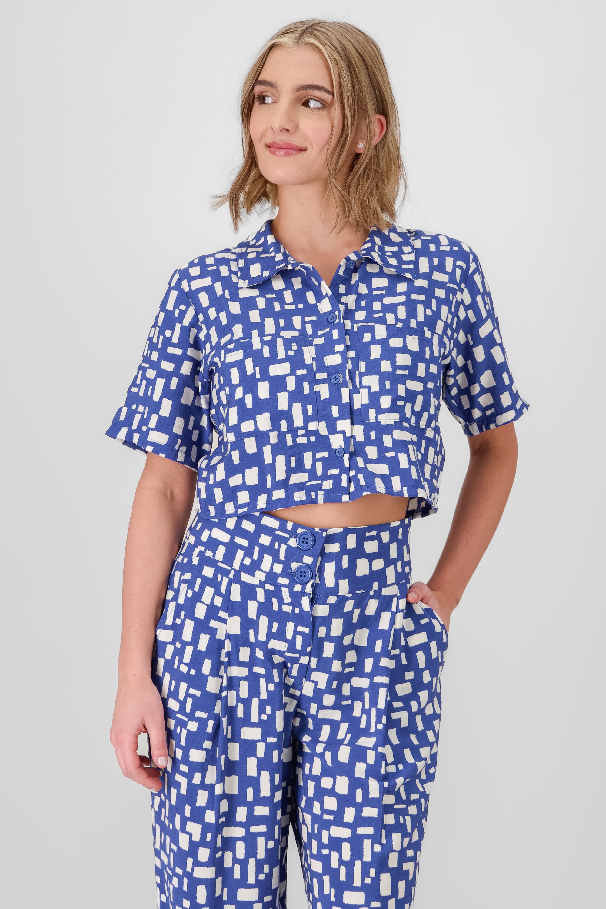 Camisa crop estampado cuadros AZUL COMBO