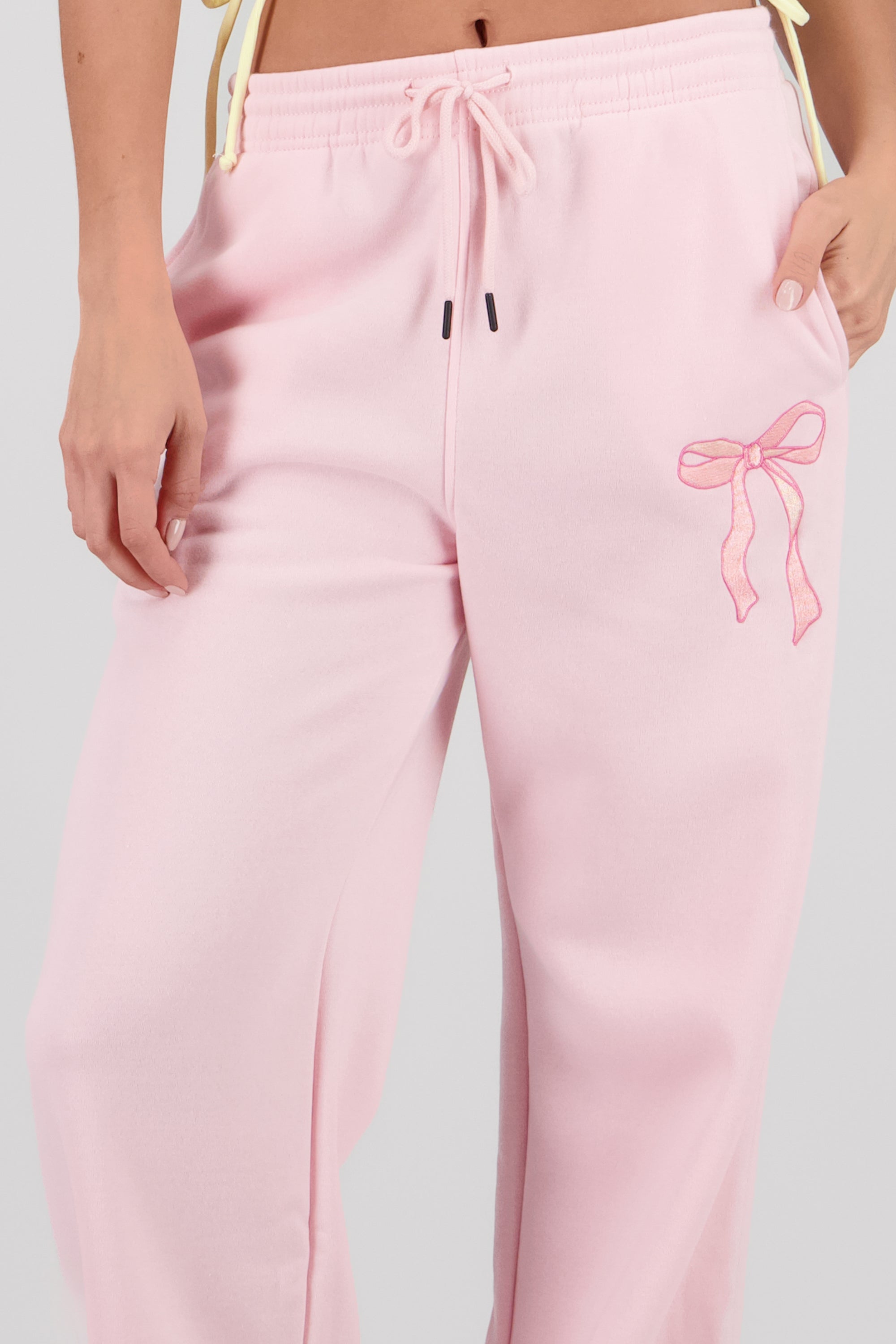 Pants lisos moño bordado