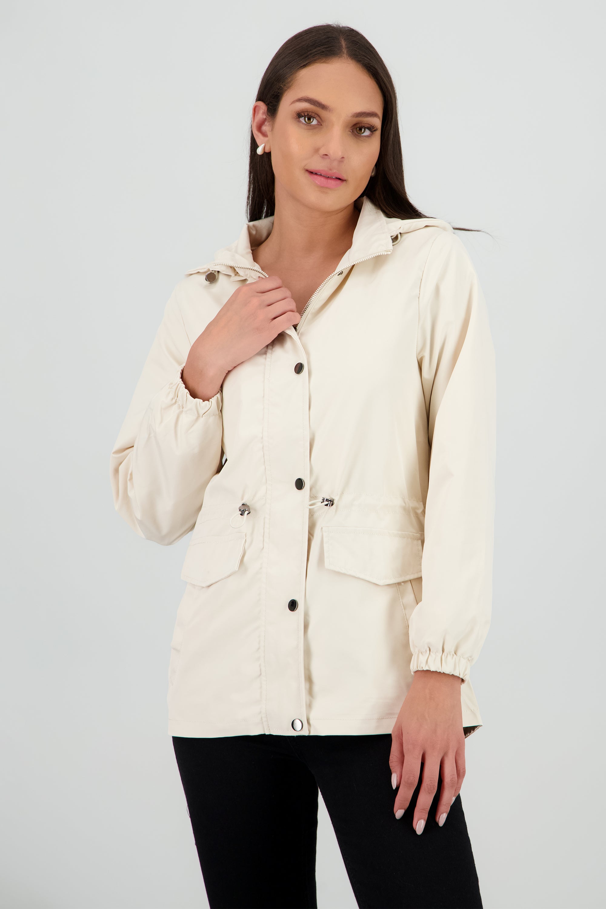 Gabardina corta botones