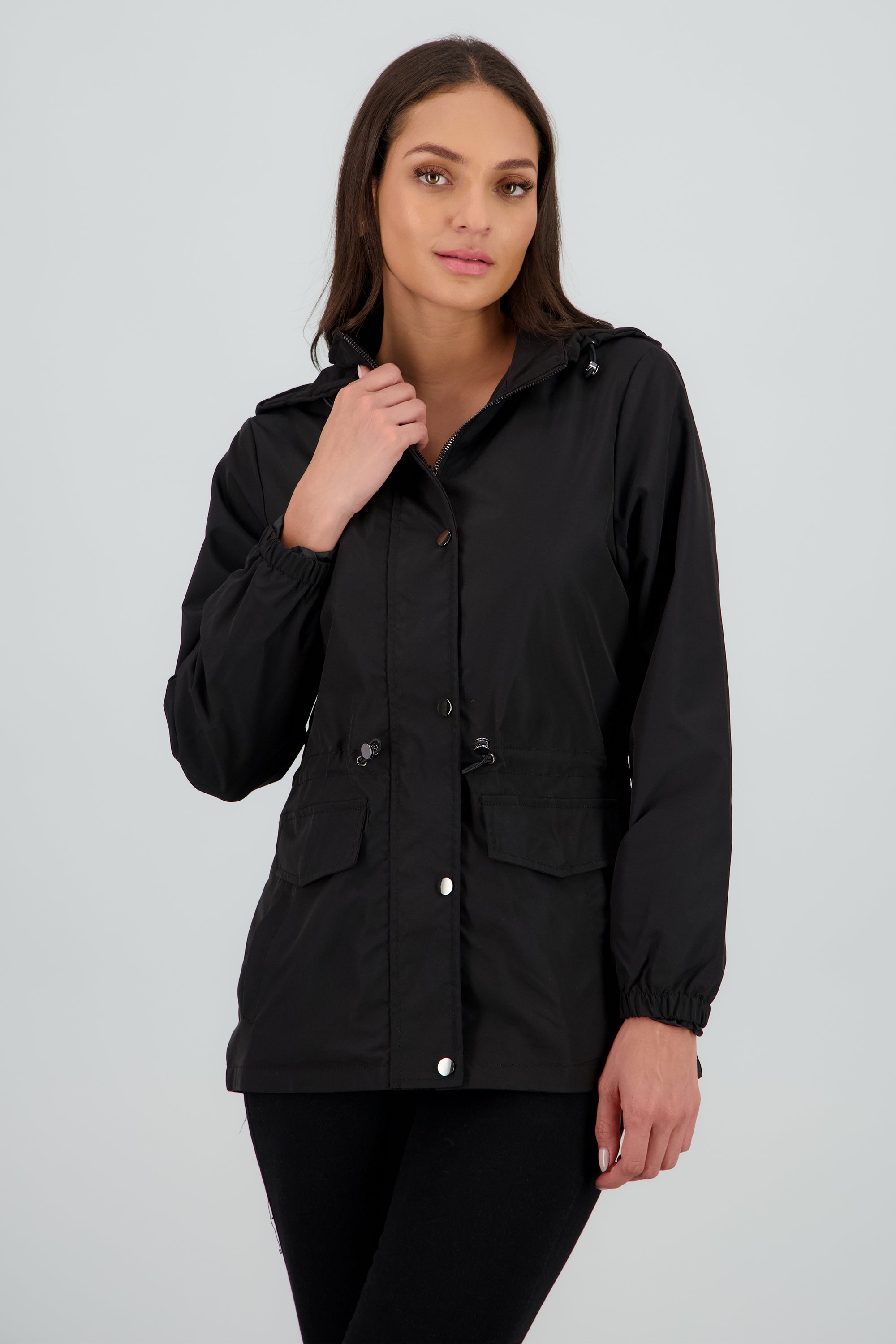 Gabardina corta botones NEGRO