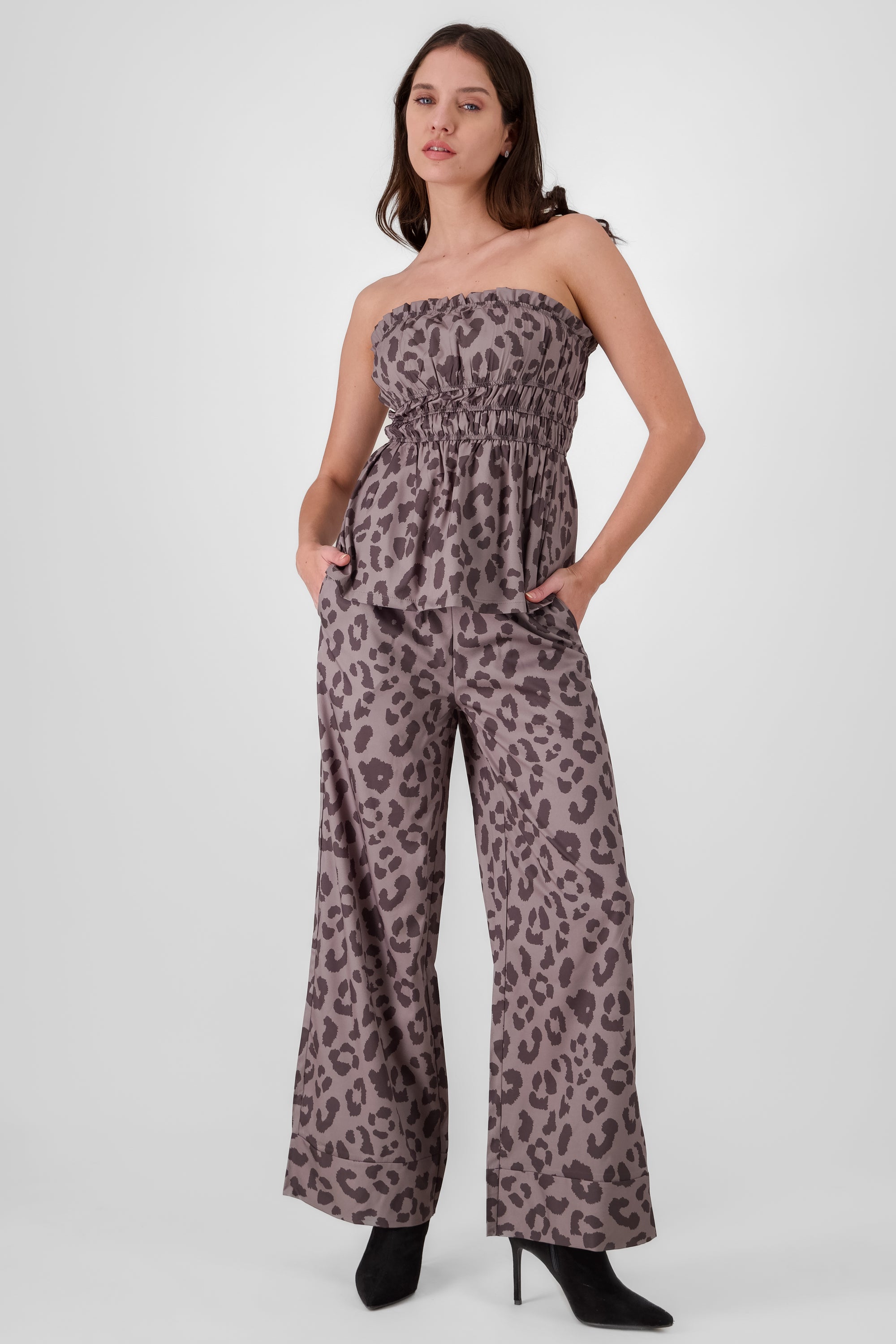 Pantalones amplios animal print GRIS COMBO