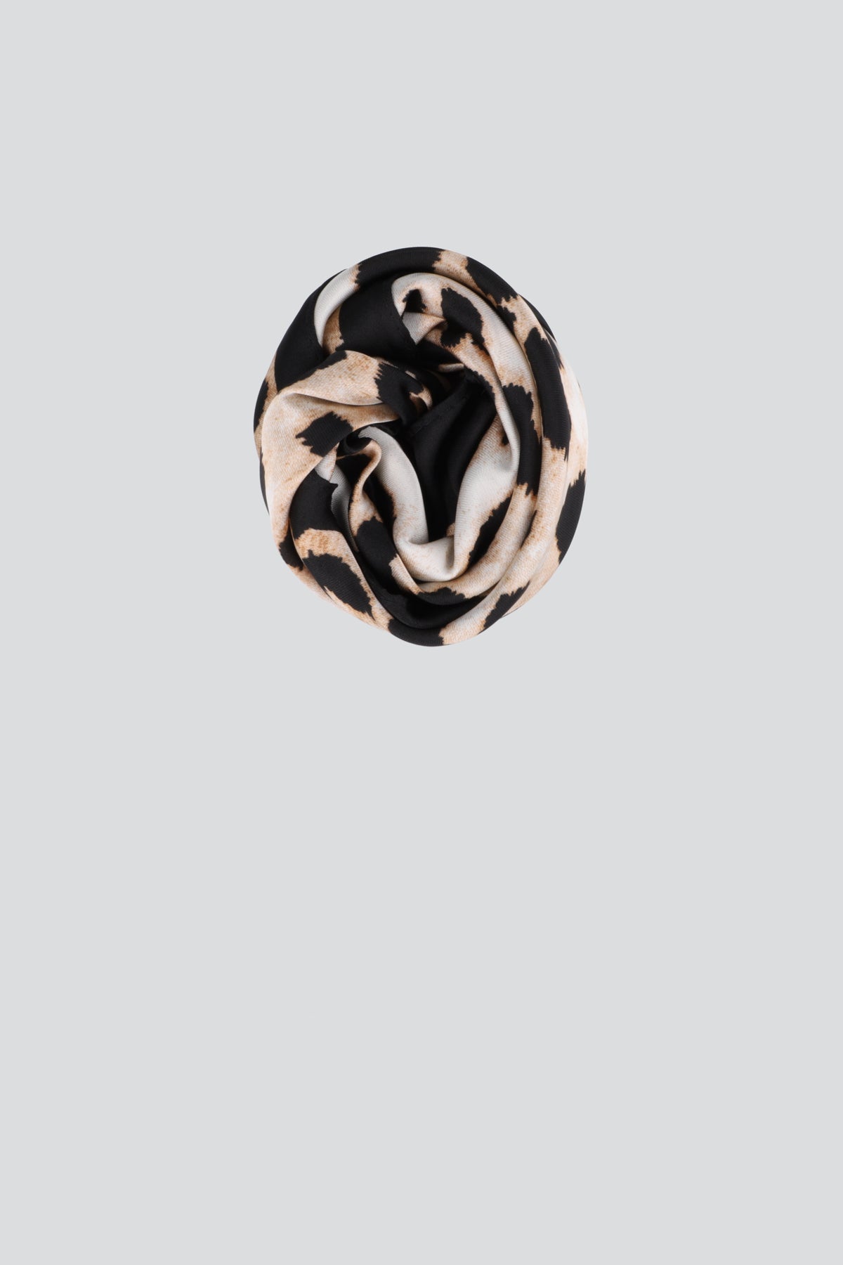 Pañuelo leopardo cenefa