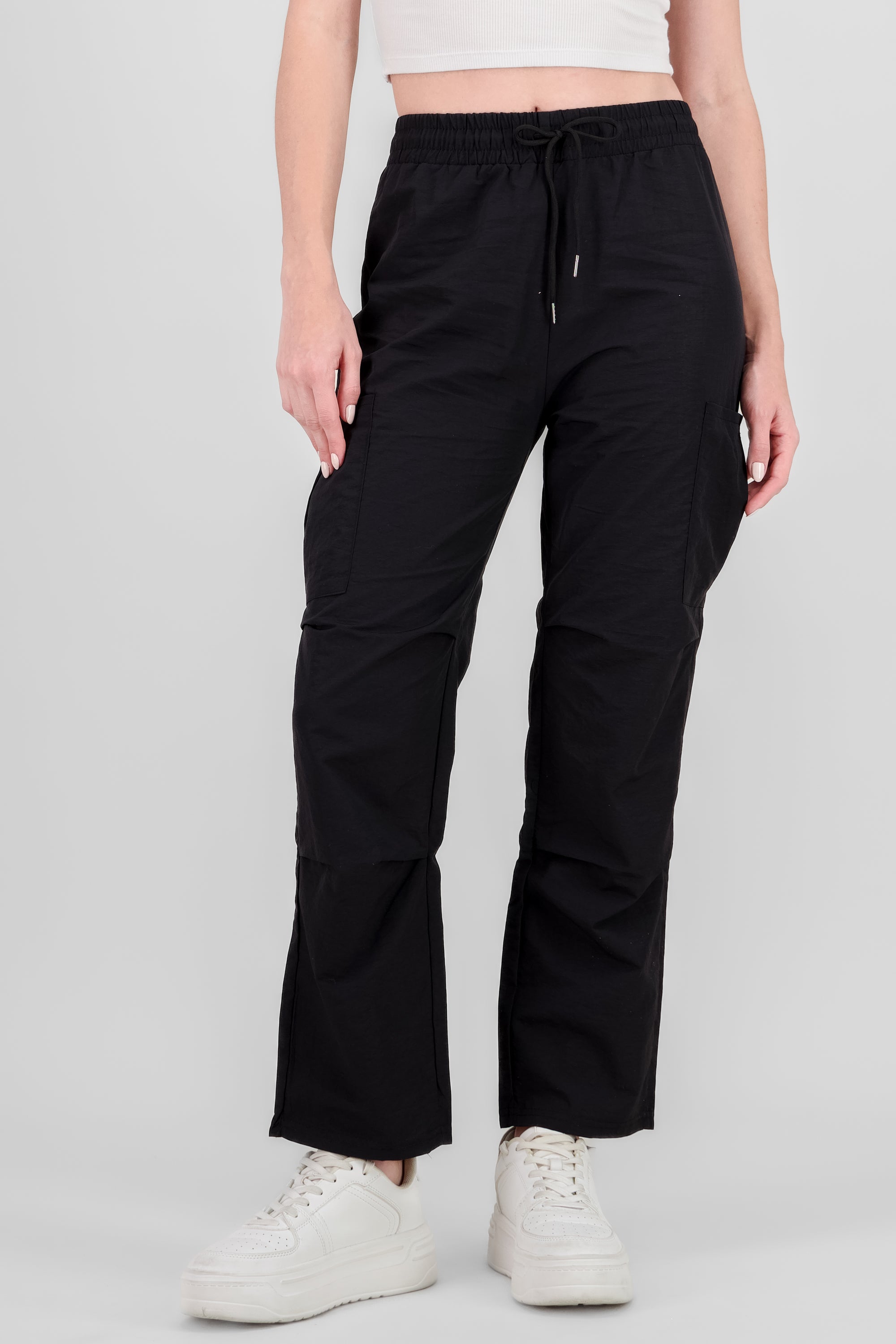 Pantalon recto cargo NEGRO