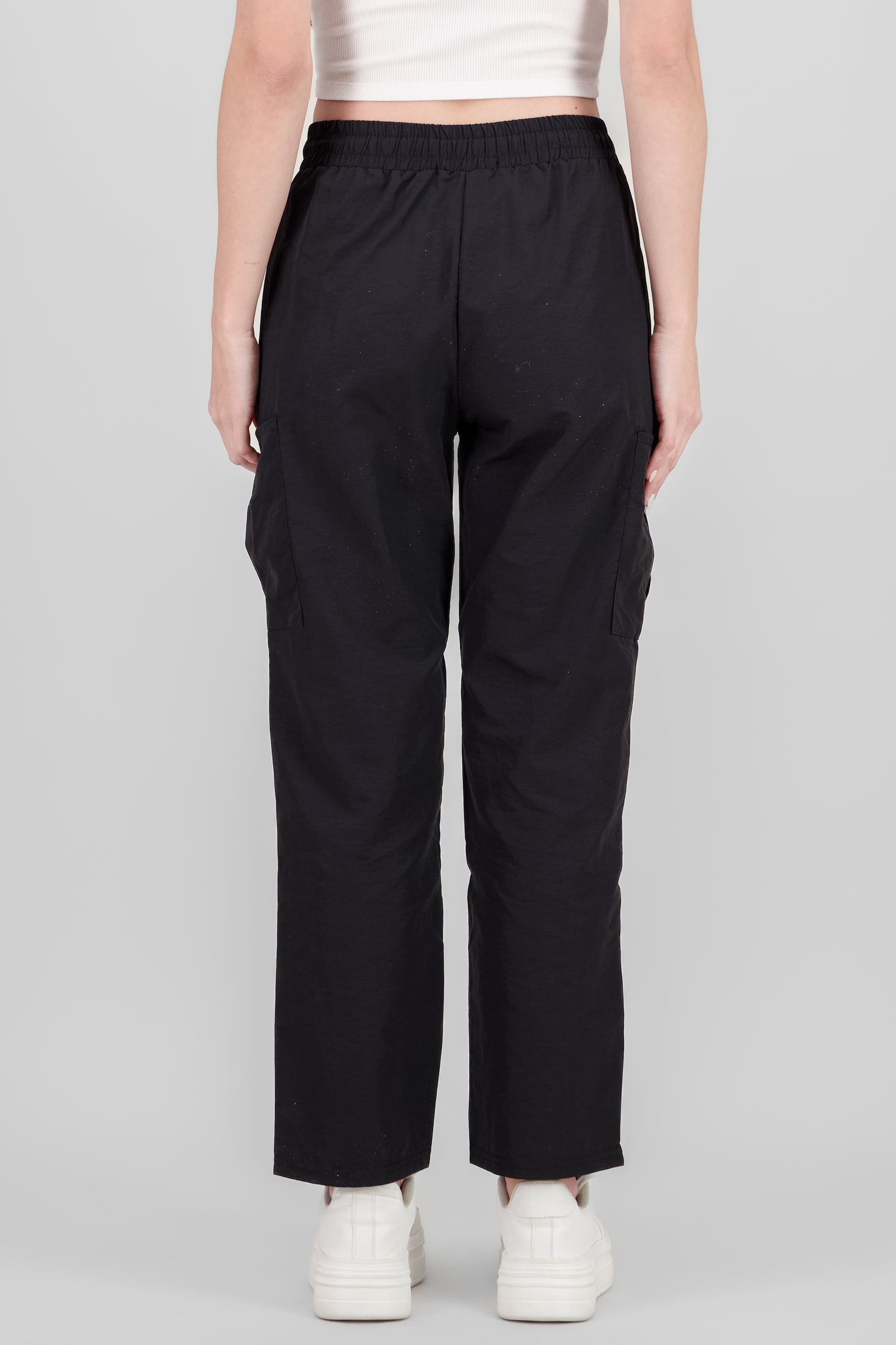 Pantalon recto cargo NEGRO