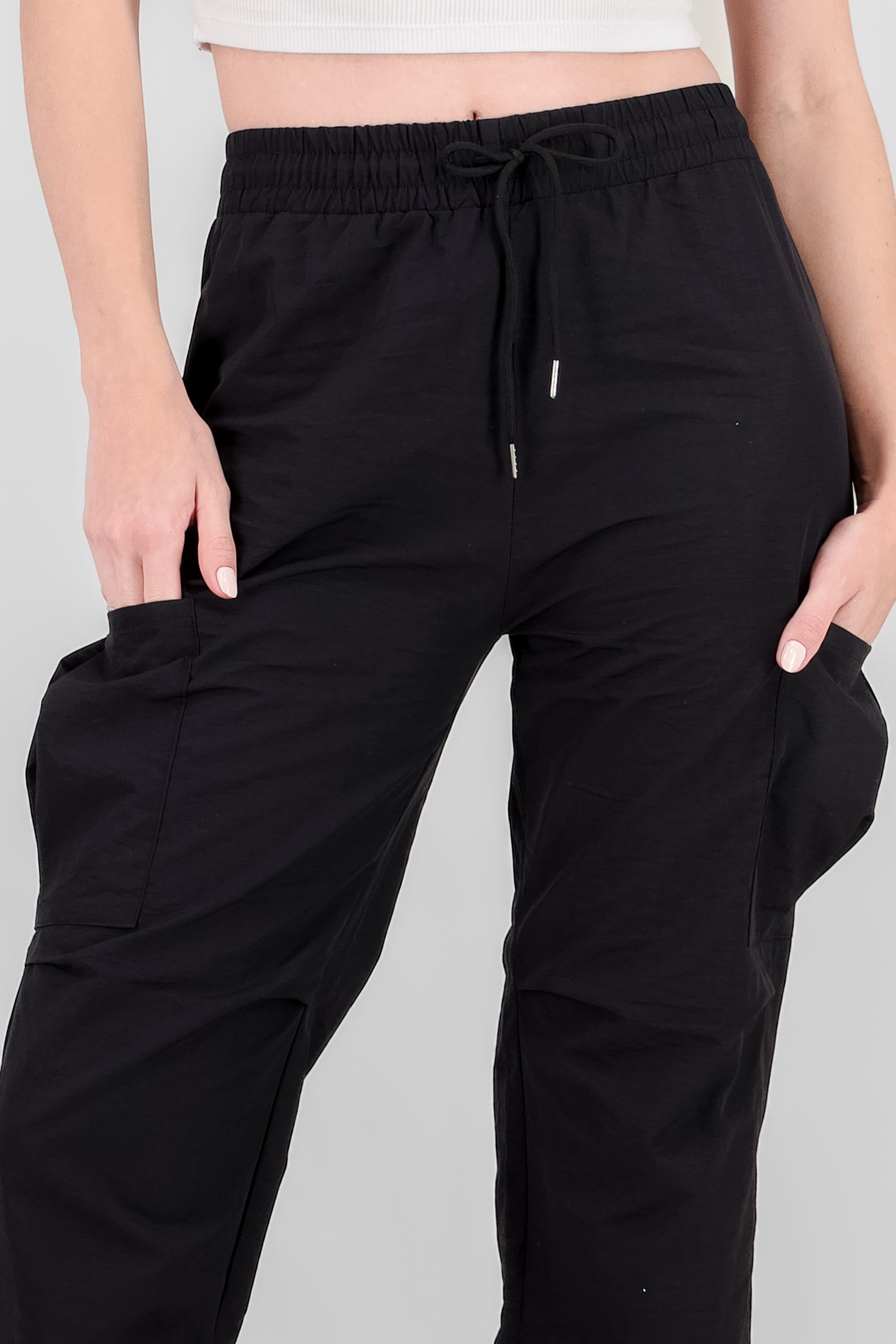 Pantalon recto cargo NEGRO