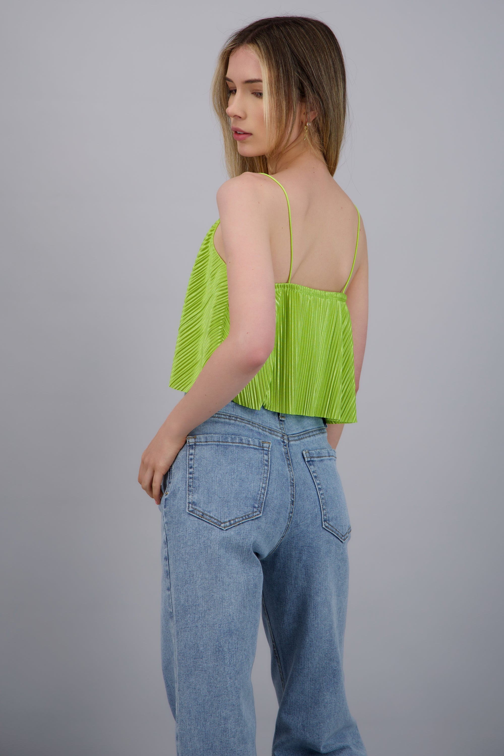 LIGHT GREEN