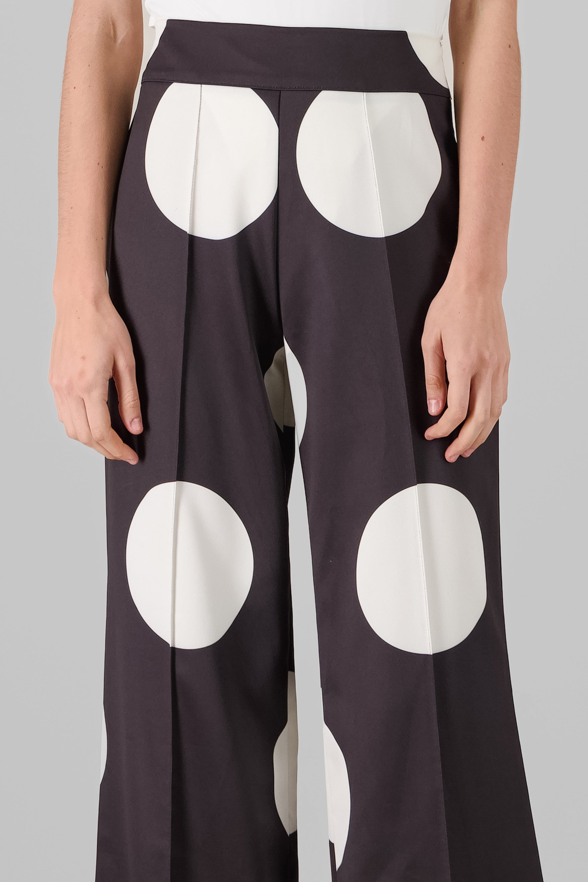 Pantalon satinado polkas NEGRO COMBO