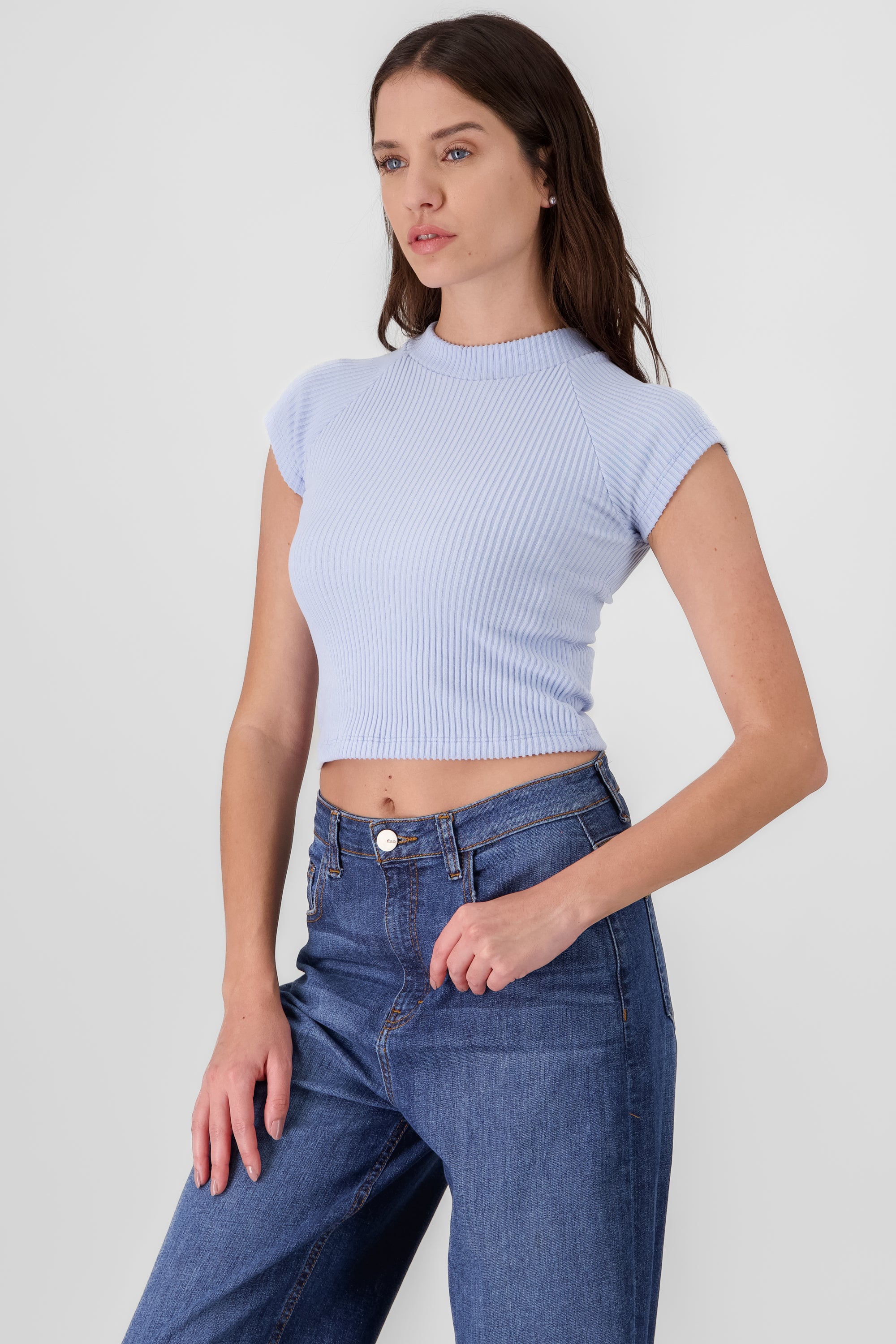 Top crop manga corta tacto suave AZUL CIELO