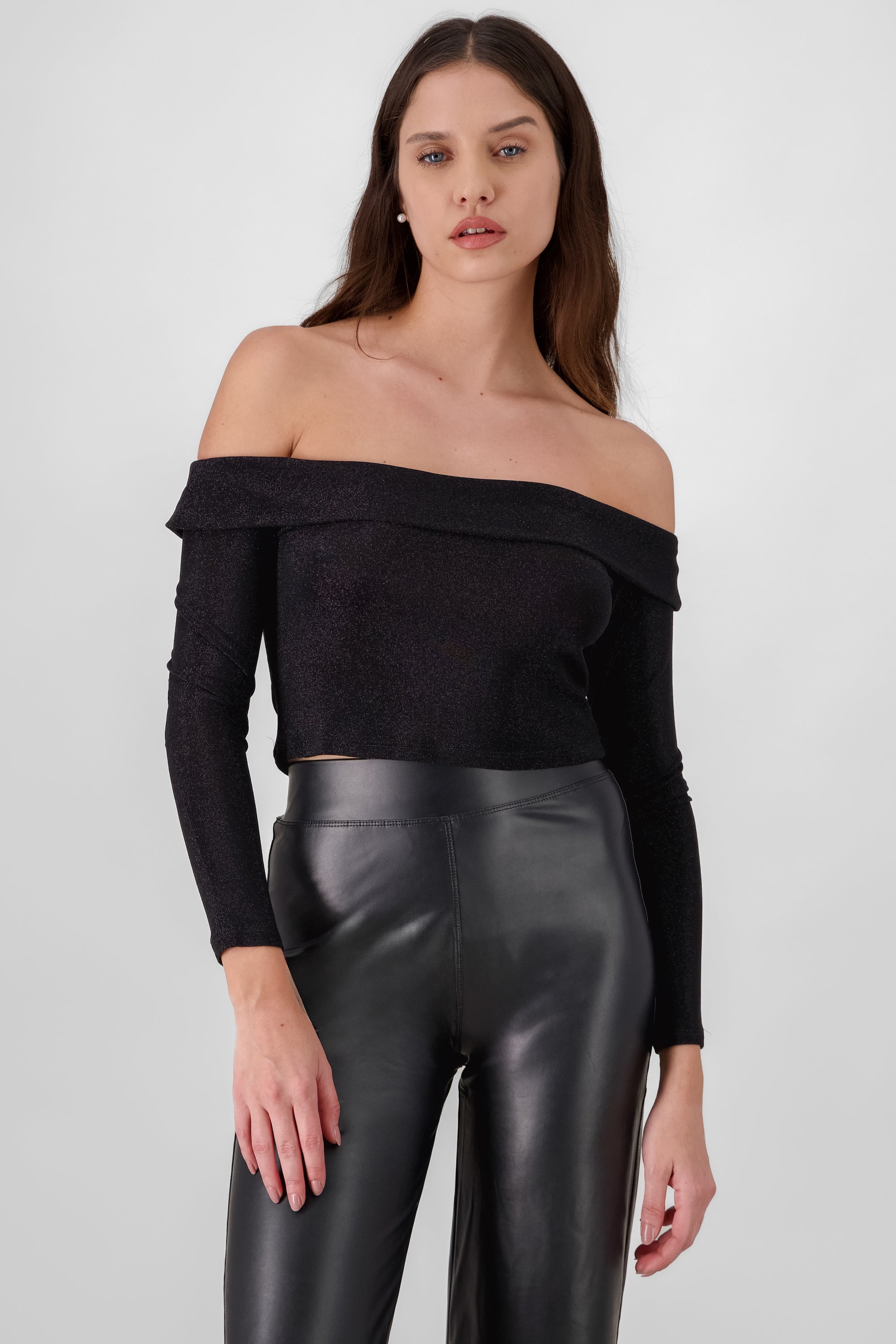 Blusa brillos off shoulder manga larga NEGRO