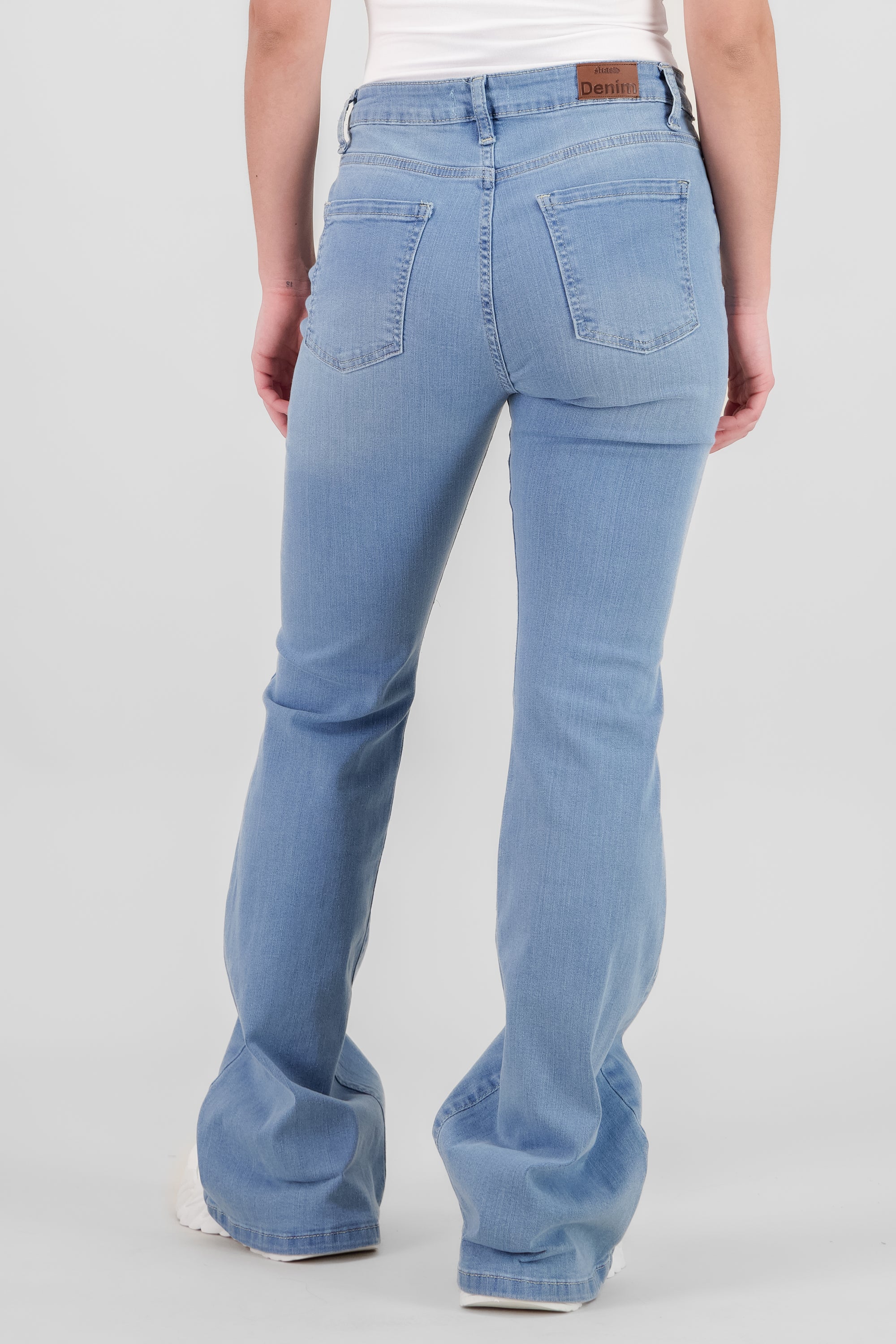 Jeans flare tiro medio LIGHT WASH