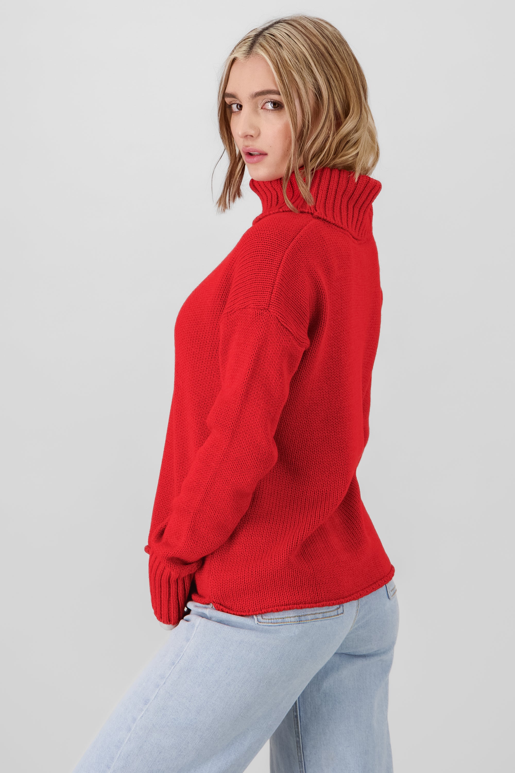 Sueter tejido cuello alto ROJO