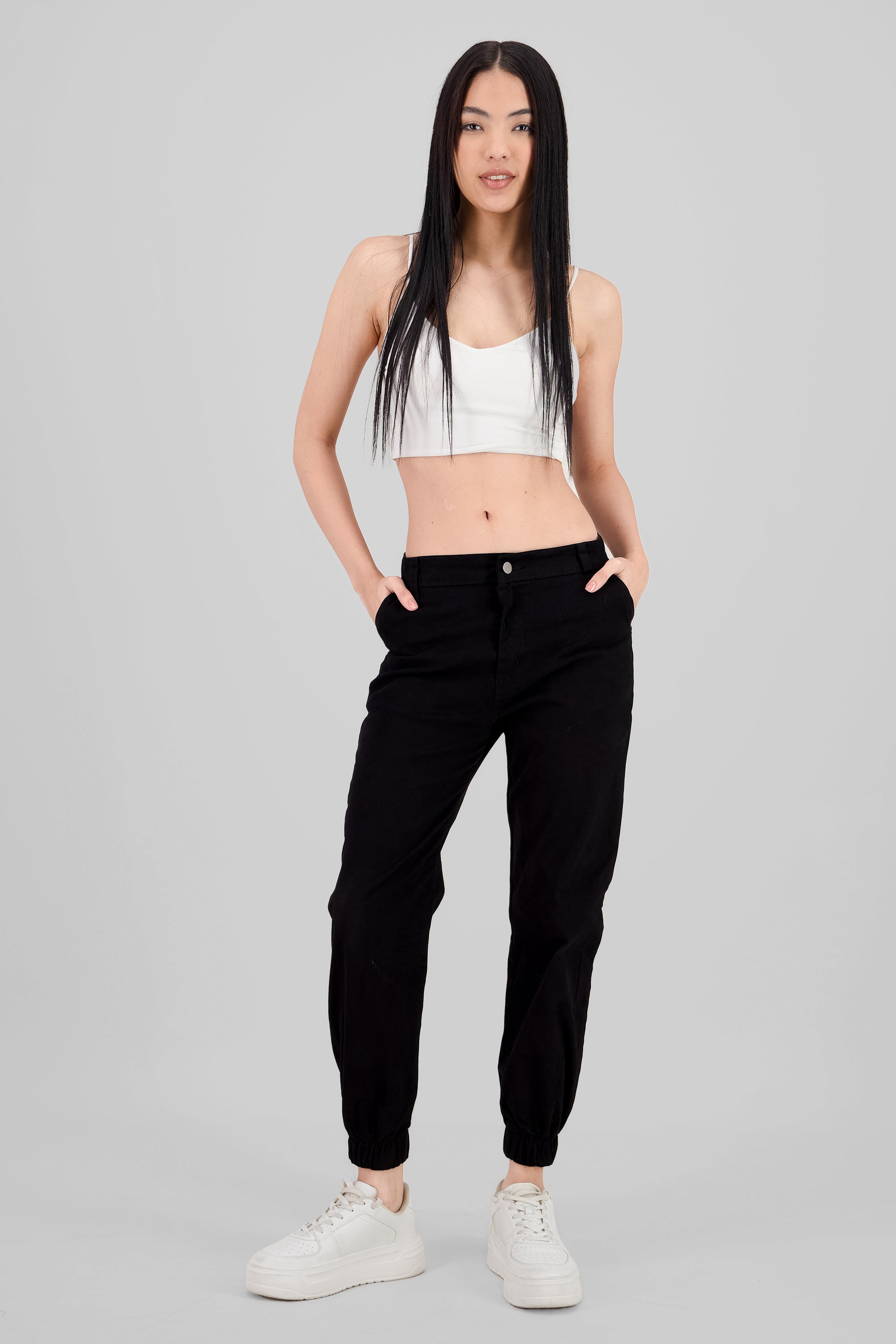 Jeans jogger básico NEGRO