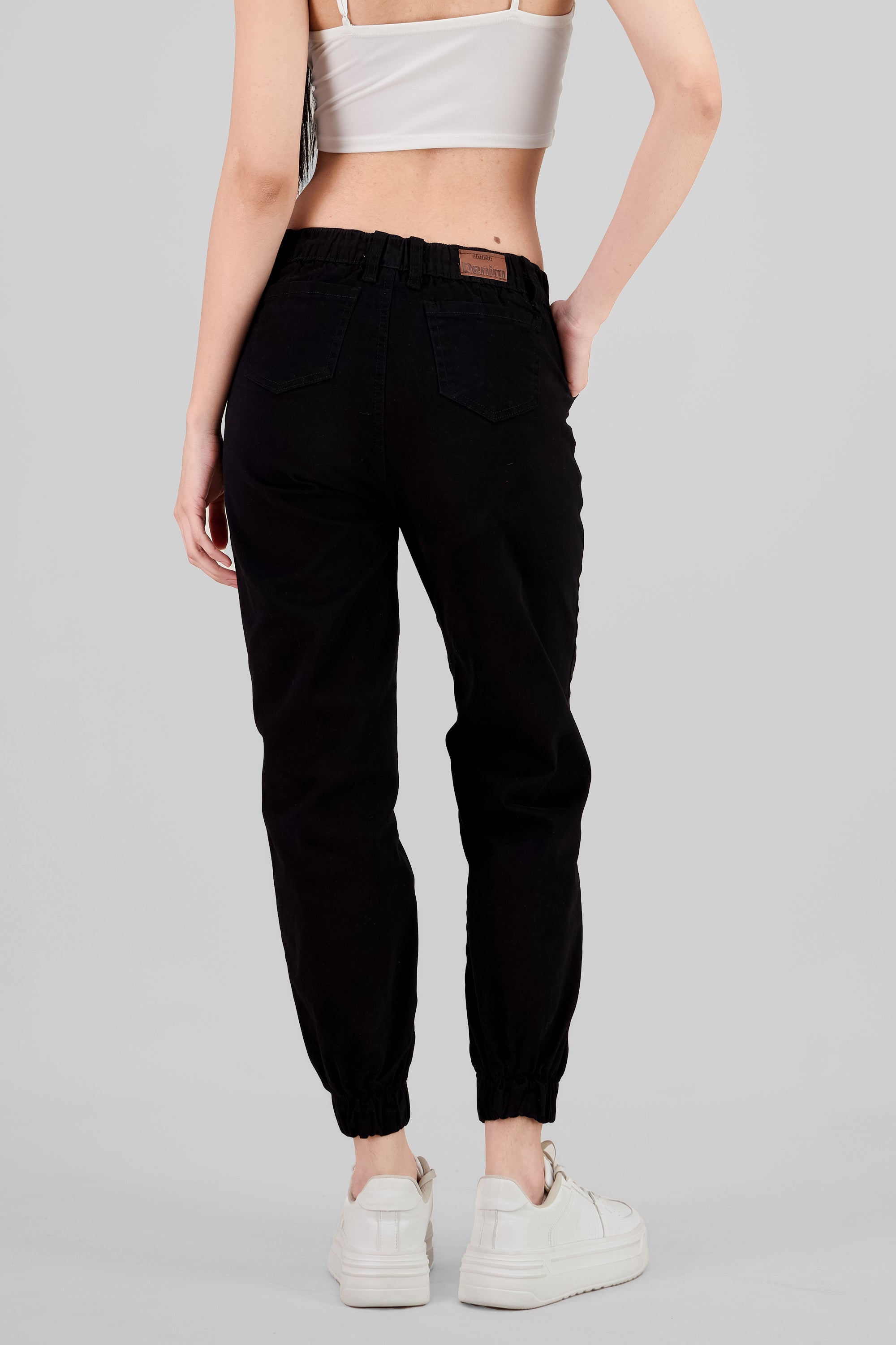 Jeans jogger básico NEGRO