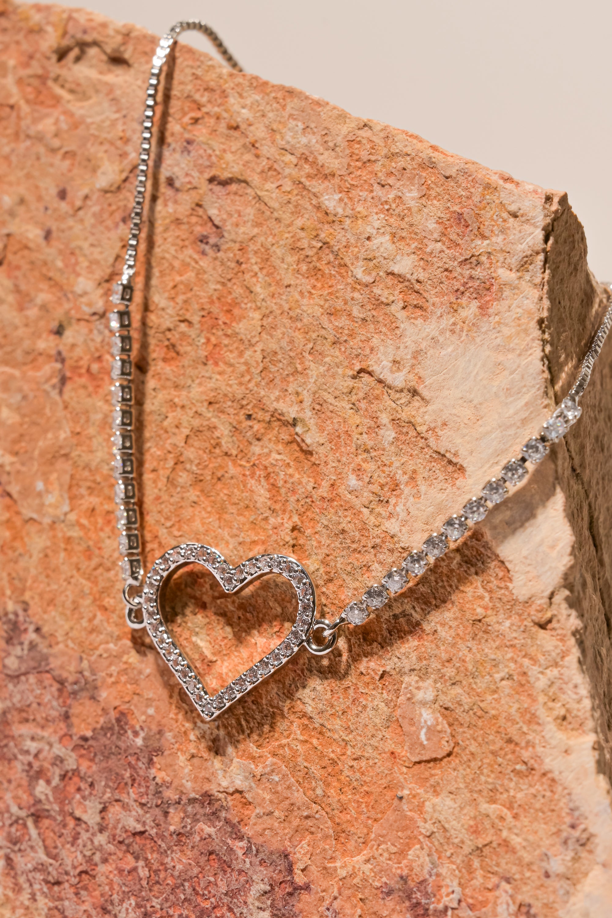 Pulsera corazon silueta PLATA