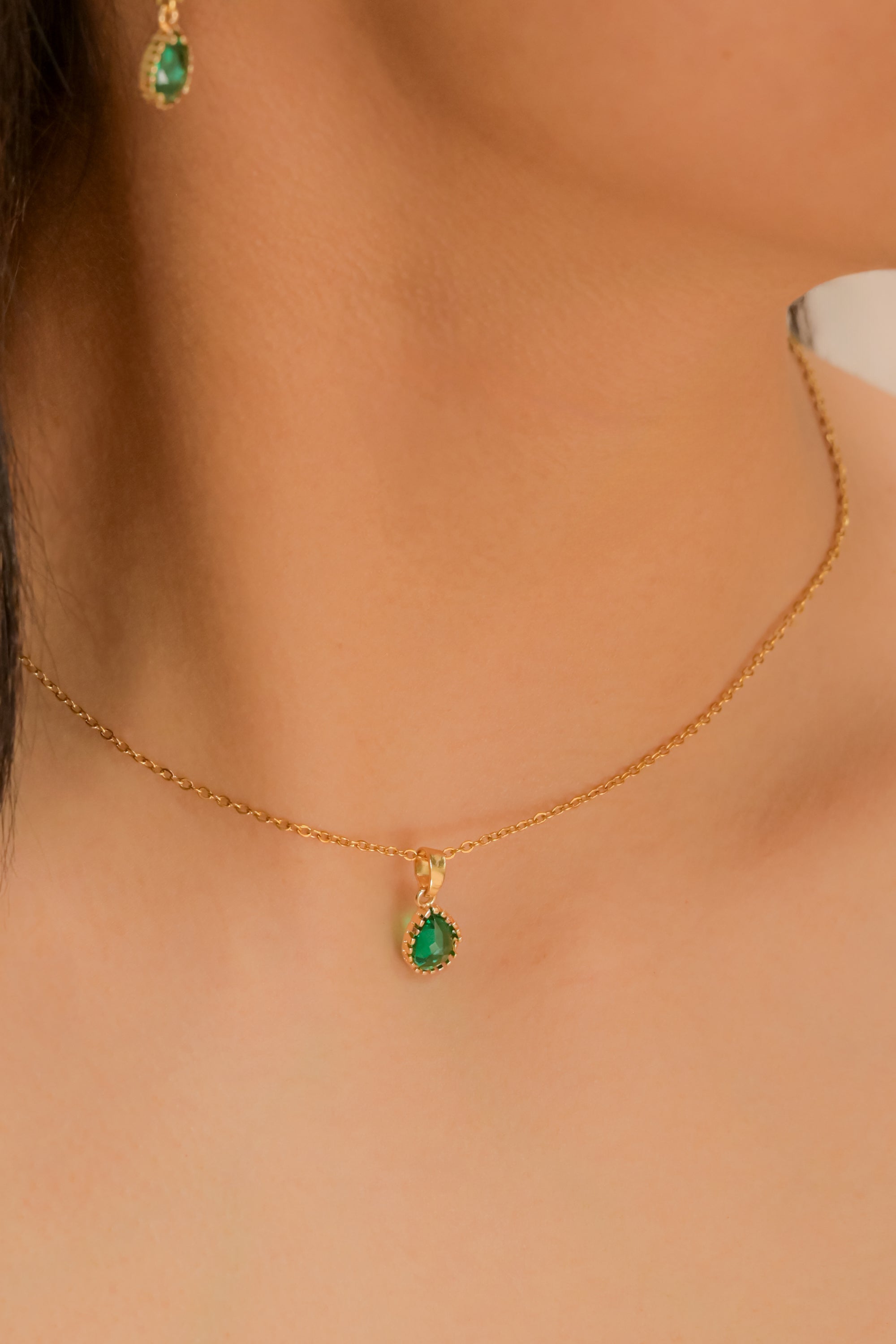 GREEN