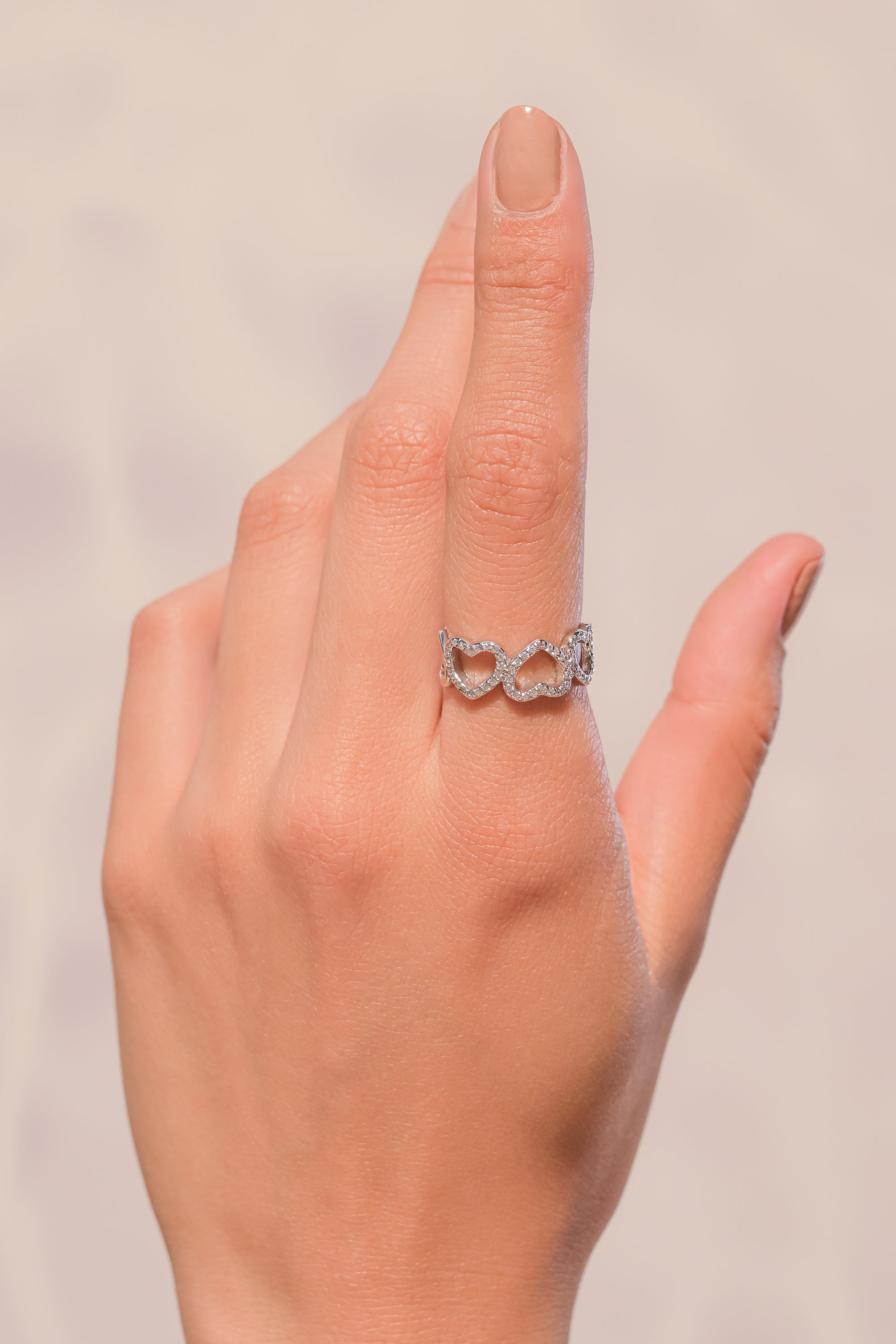 Anillo corazones silueta PLATA