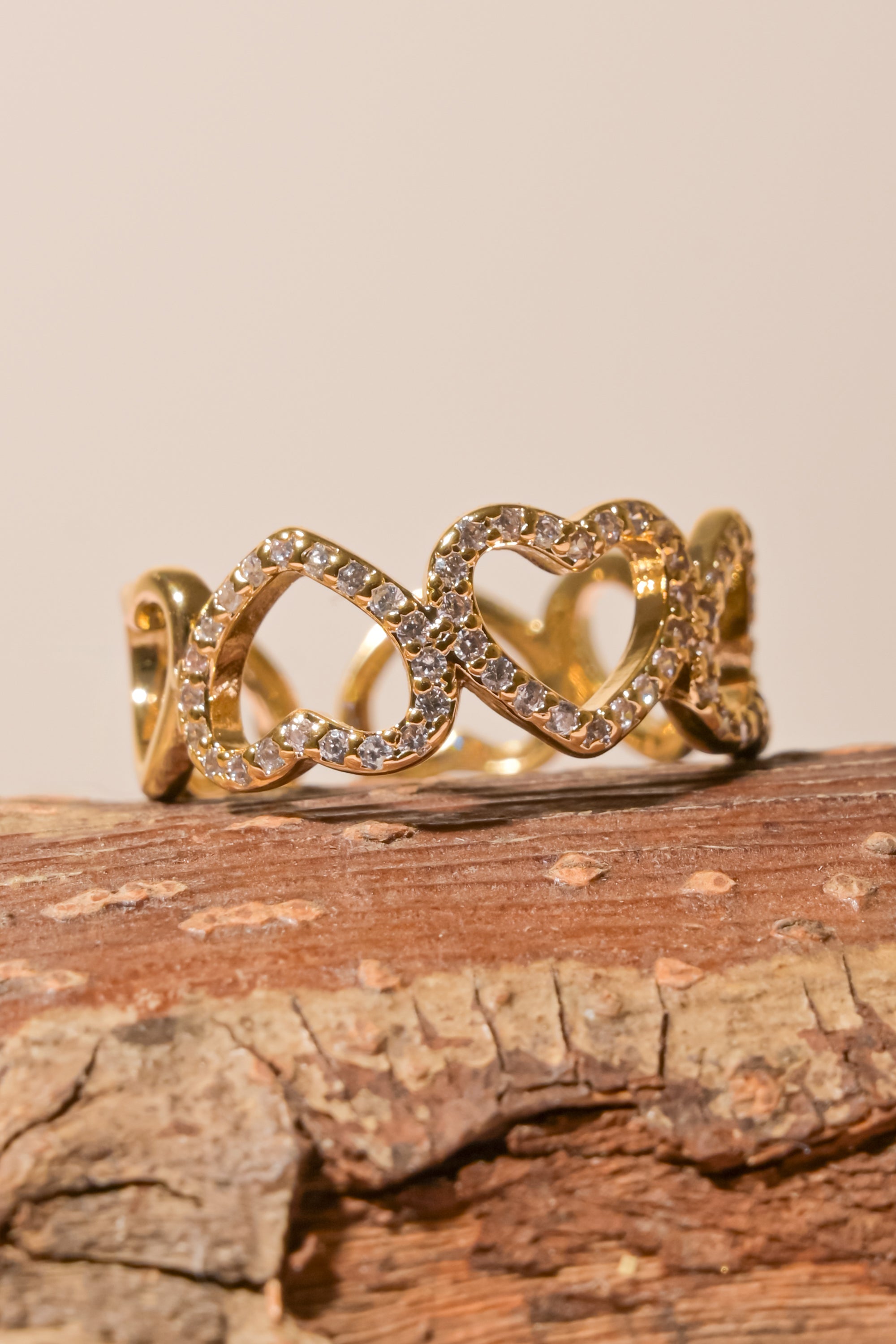 Anillo corazones silueta ORO