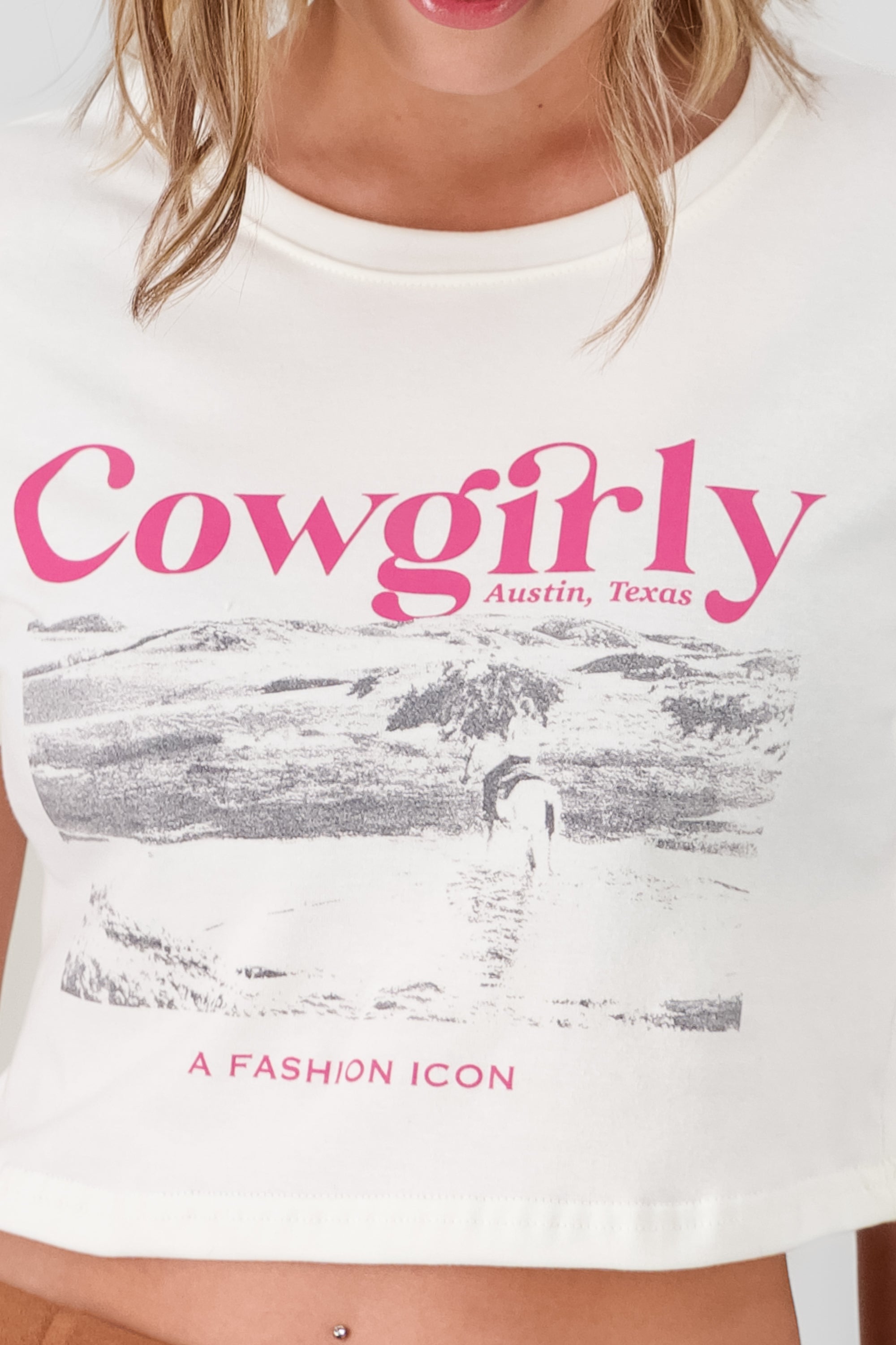 Playera crop estampado cowgirly BLANCO