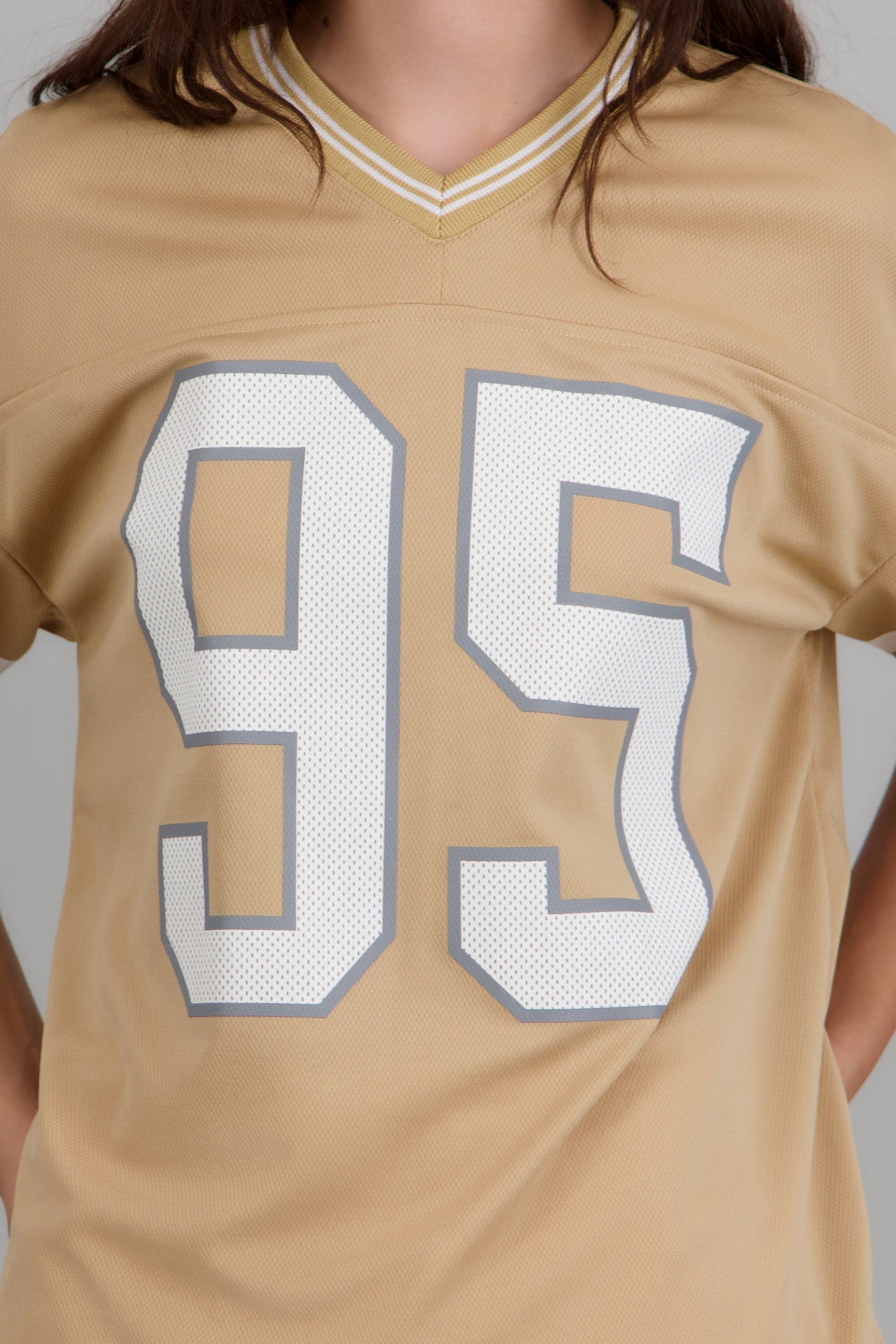 Playera deportiva estampado numeros BEIGE