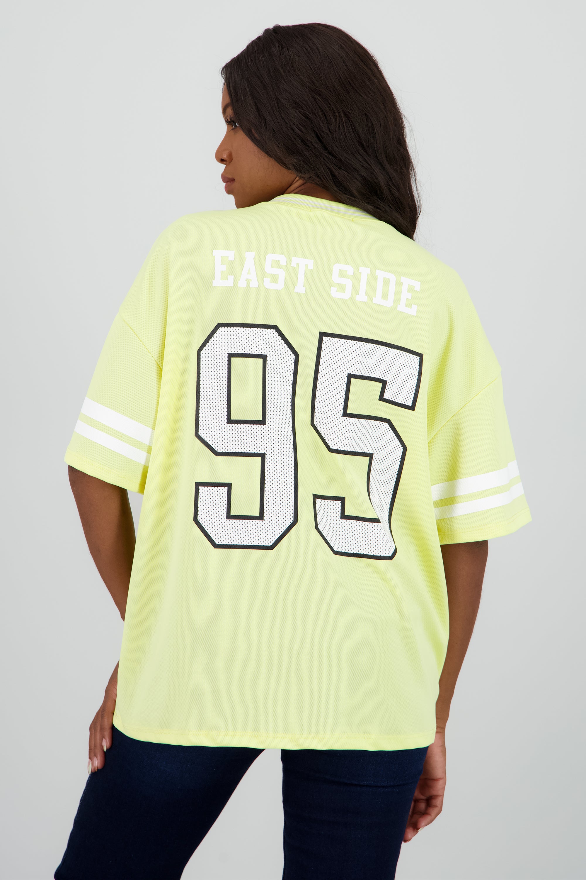 Playera deportiva estampado numeros AMARILLO PASTEL