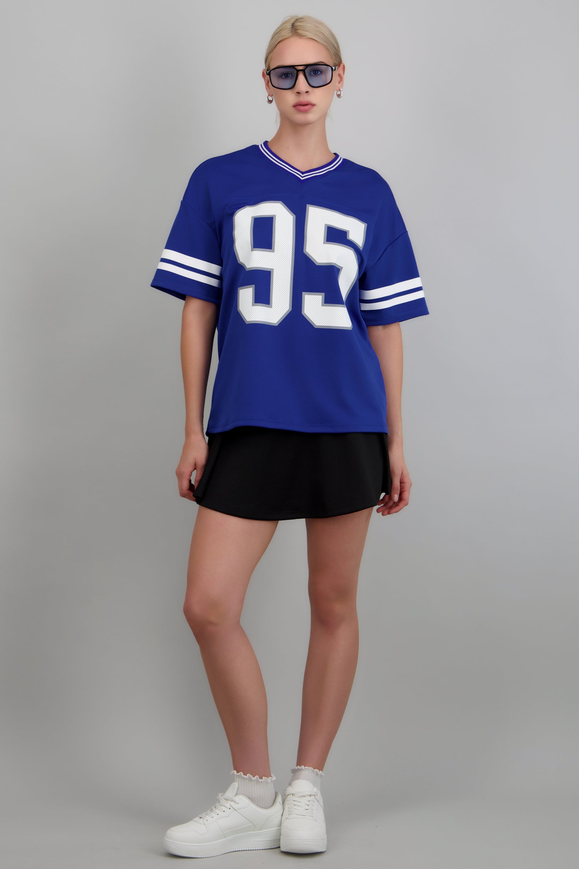 Playera deportiva estampado numeros AZUL REY