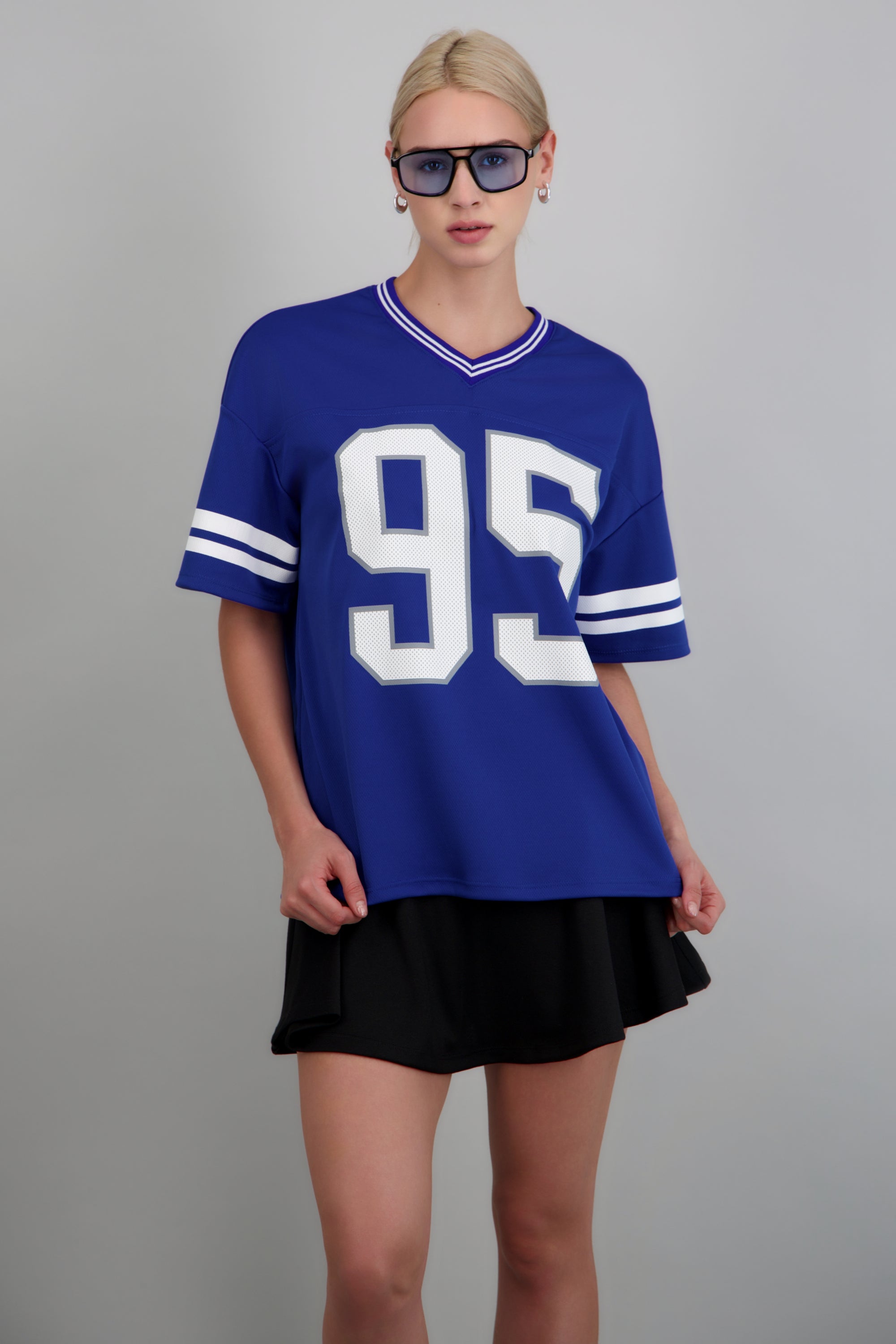 Playera deportiva estampado numeros AZUL REY