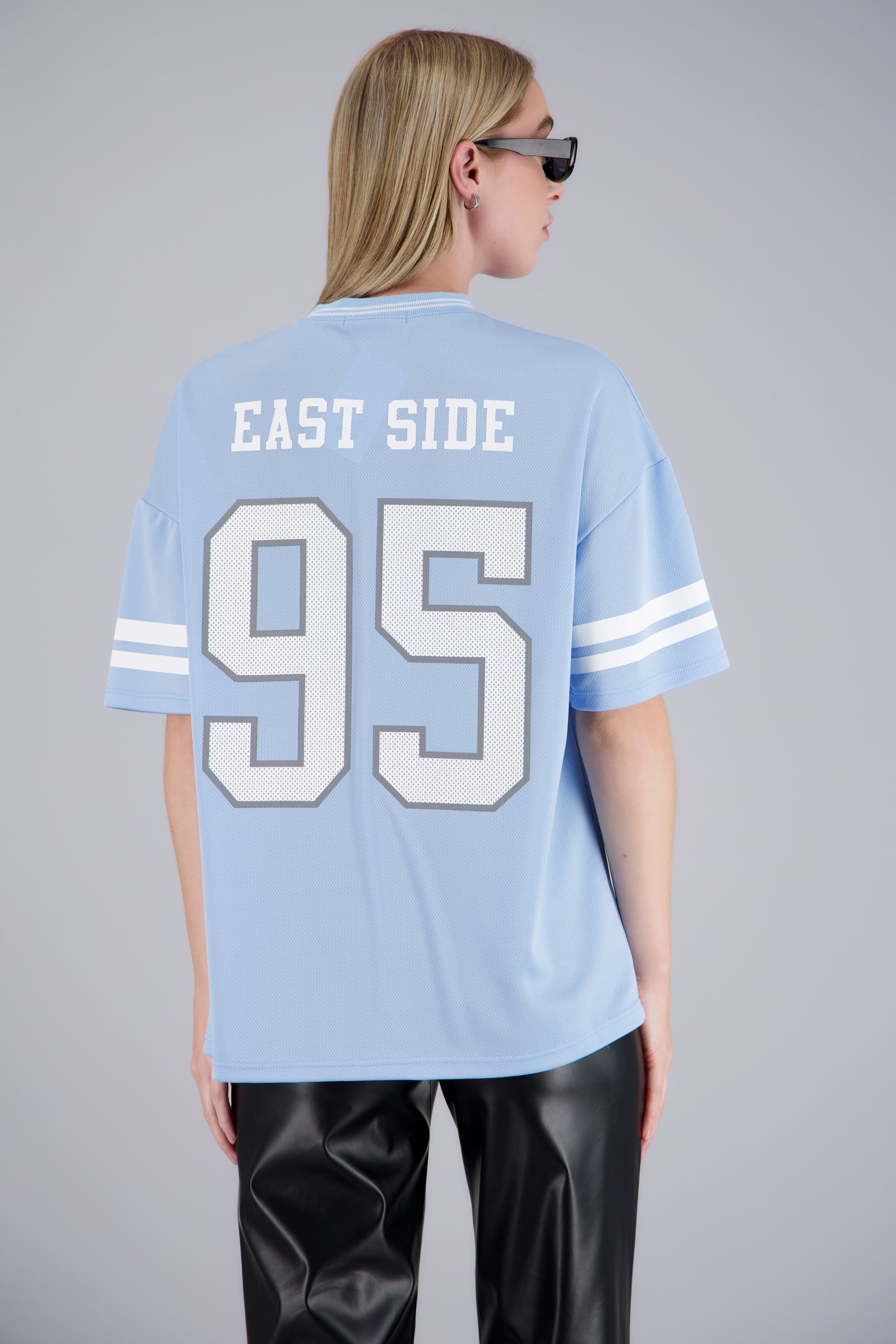 Playera deportiva estampado numeros AZUL PASTEL