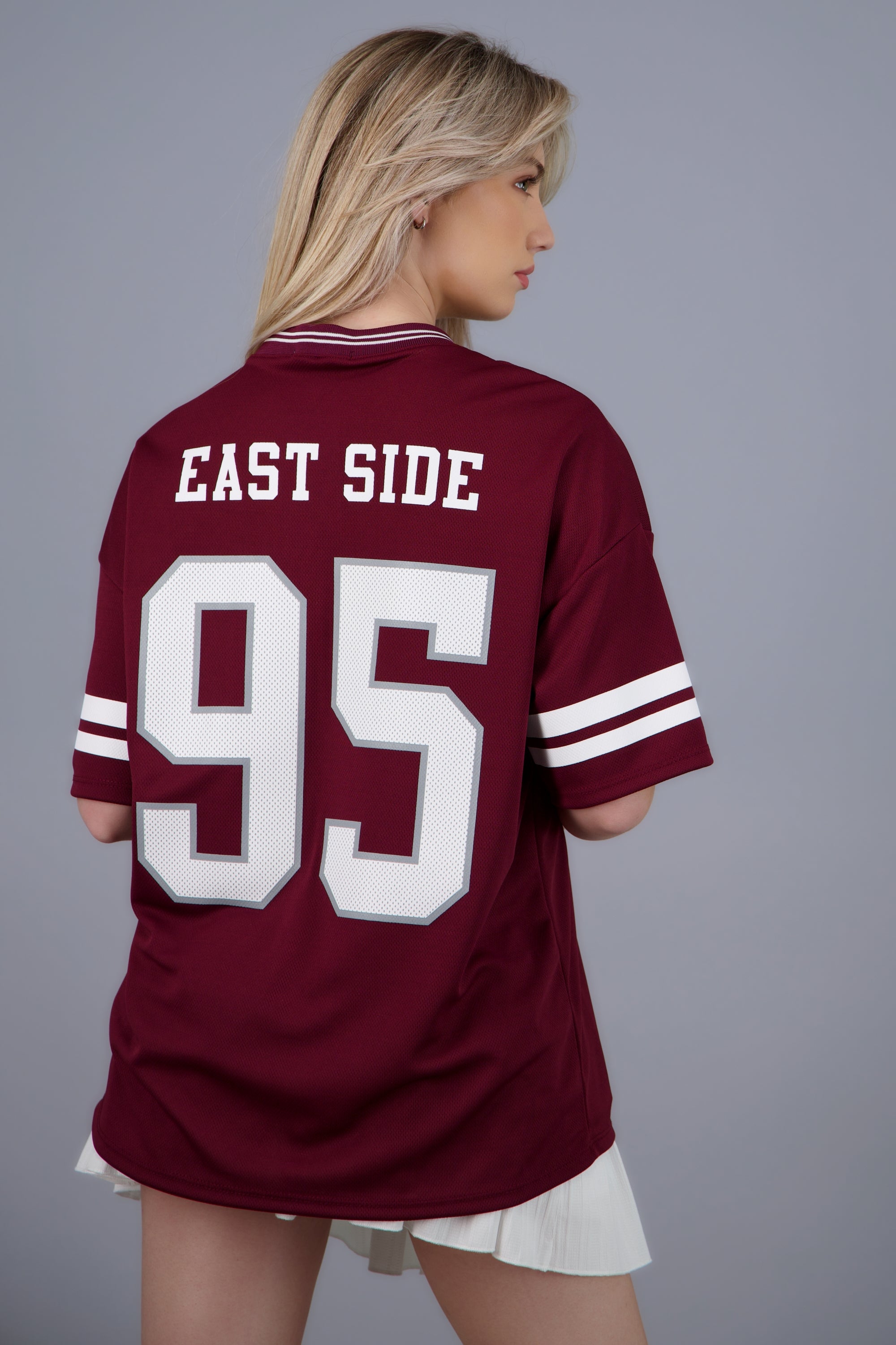 Playera deportiva estampado numeros CIRUELA